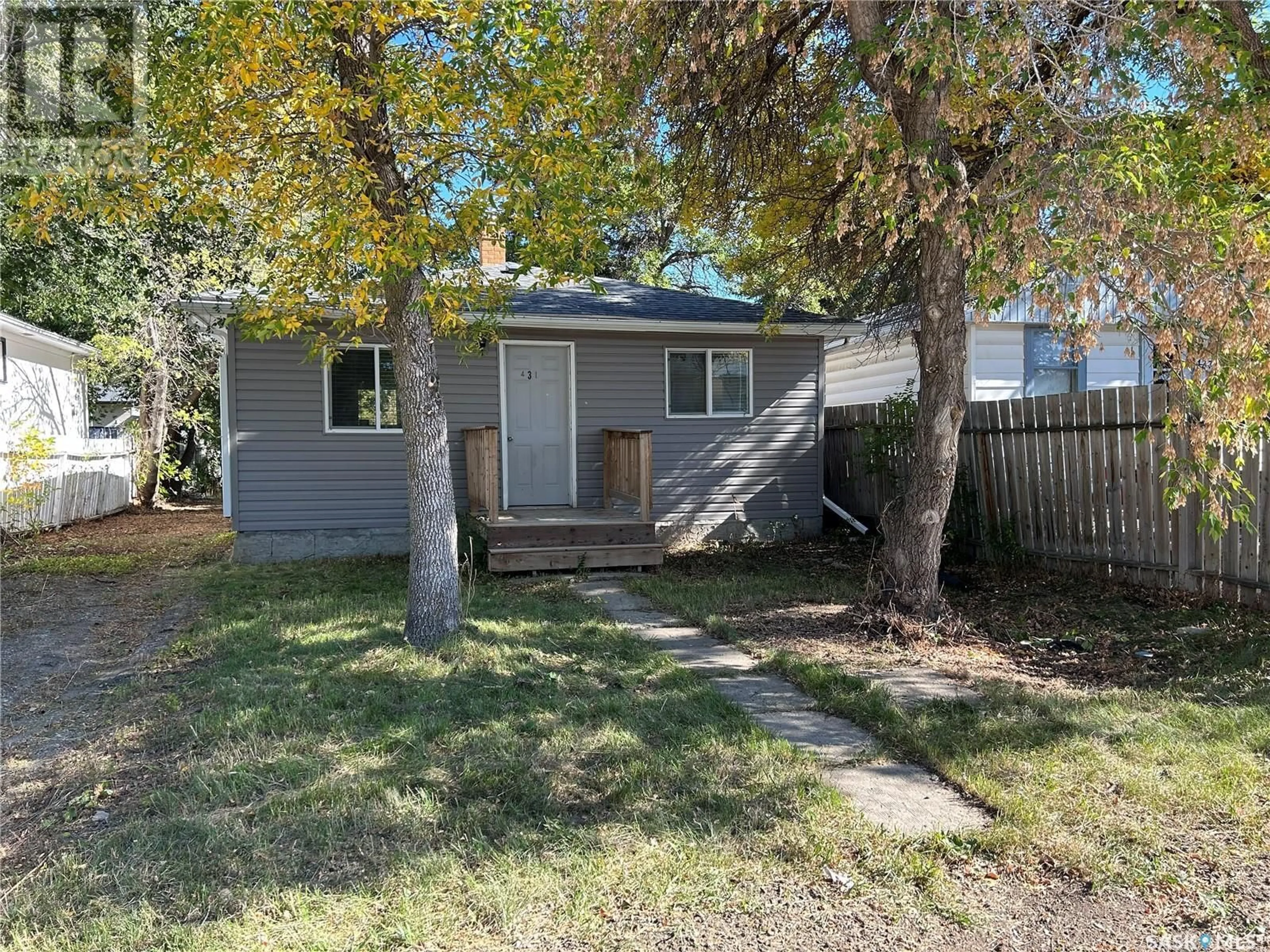 Frontside or backside of a home, cottage for 431 St John STREET, Regina Saskatchewan S4R1R4