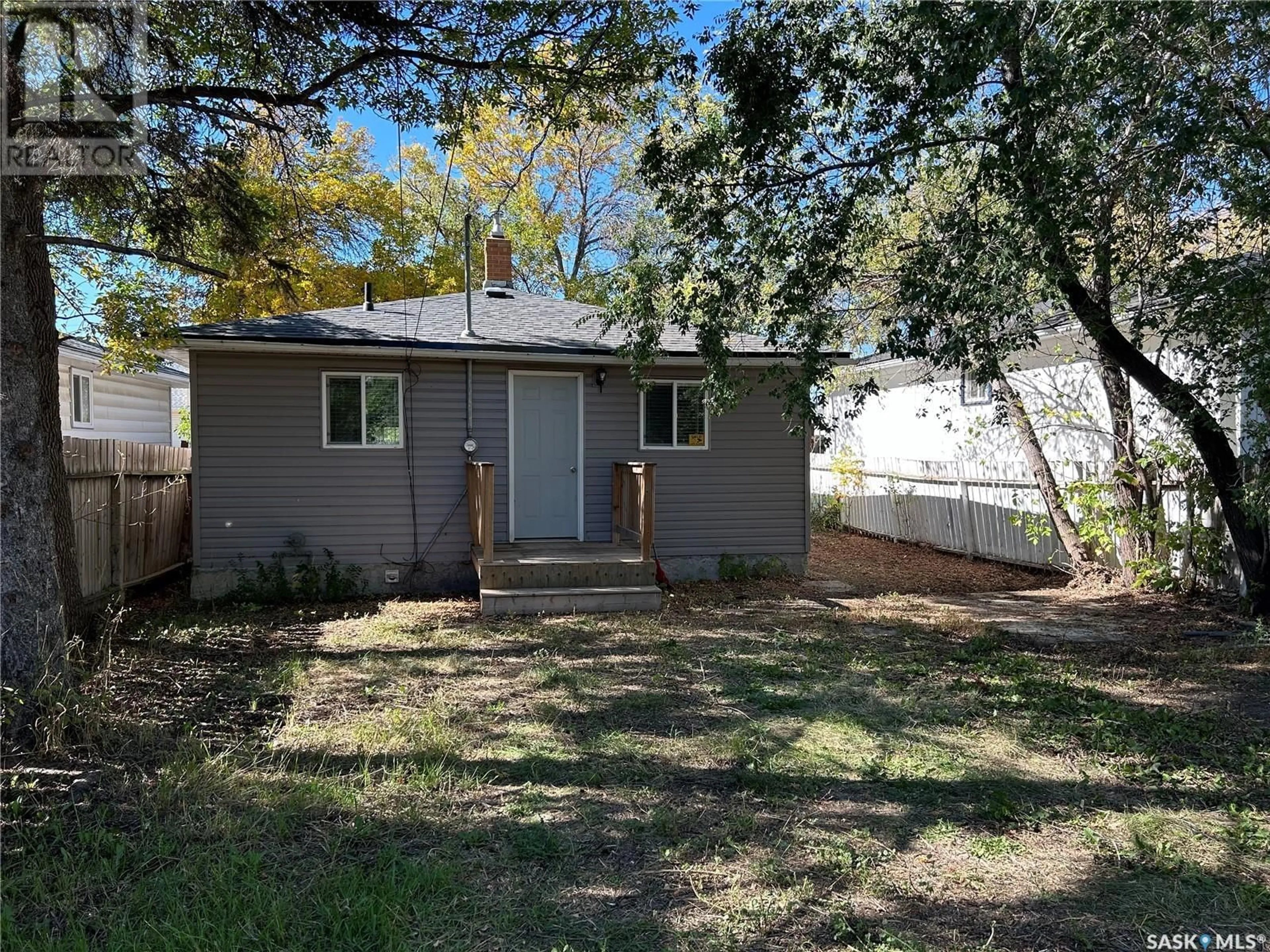 Frontside or backside of a home, cottage for 431 St John STREET, Regina Saskatchewan S4R1R4