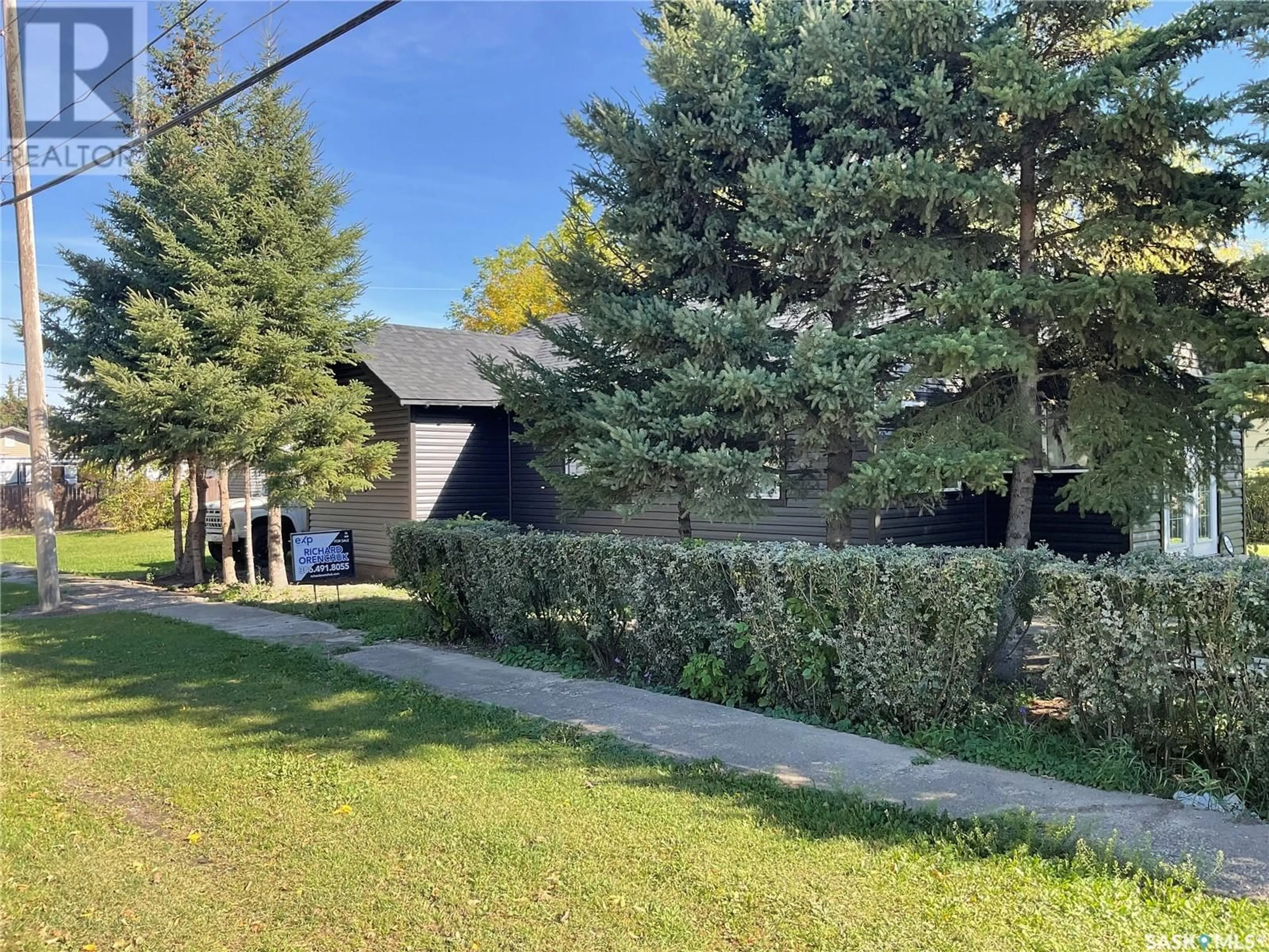 Frontside or backside of a home, the street view for 112 3rd STREET S, Wakaw Saskatchewan S0K4P0