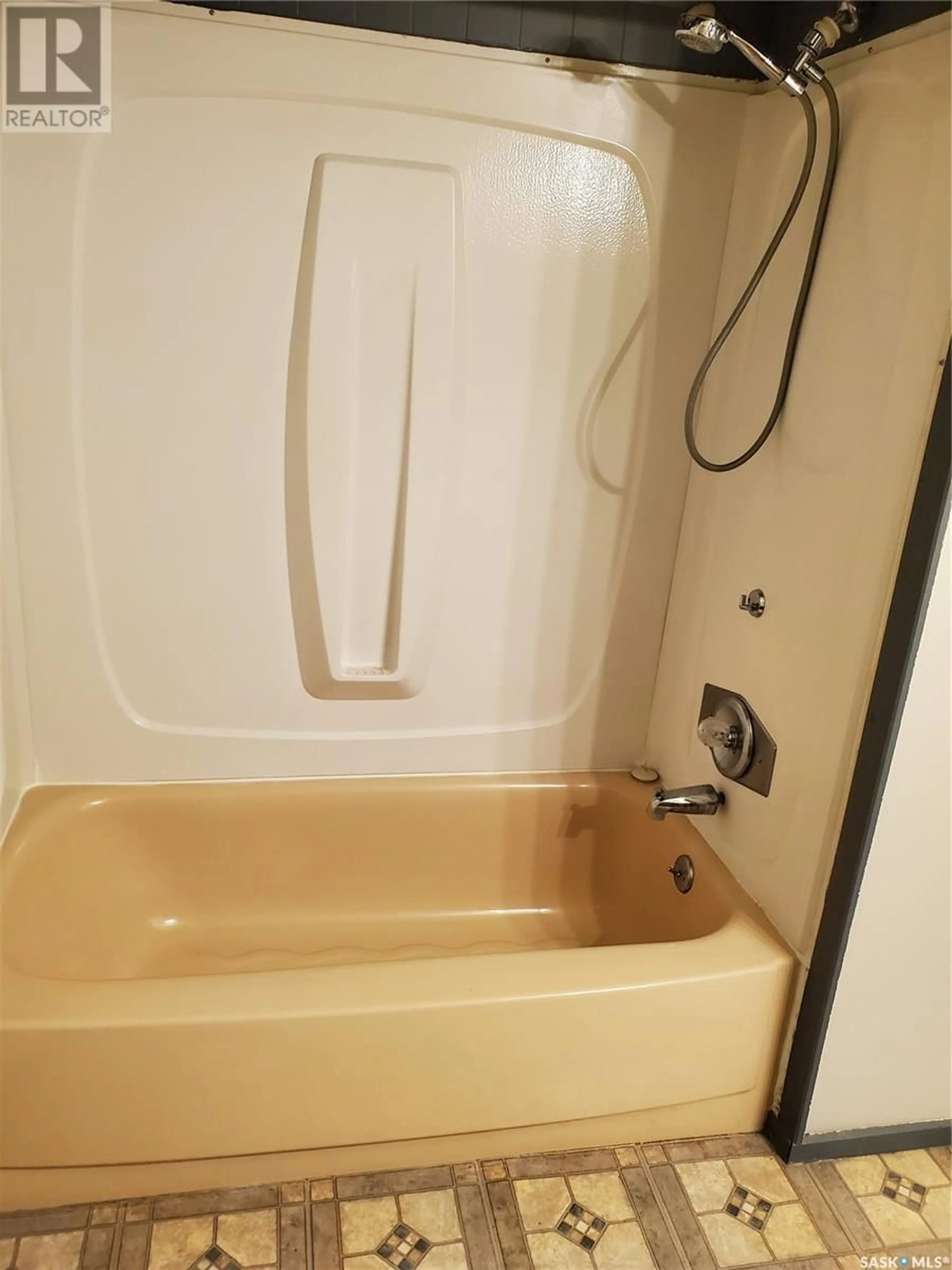 Bathroom for 128 3rd AVENUE W, Ponteix Saskatchewan S0N1Z0