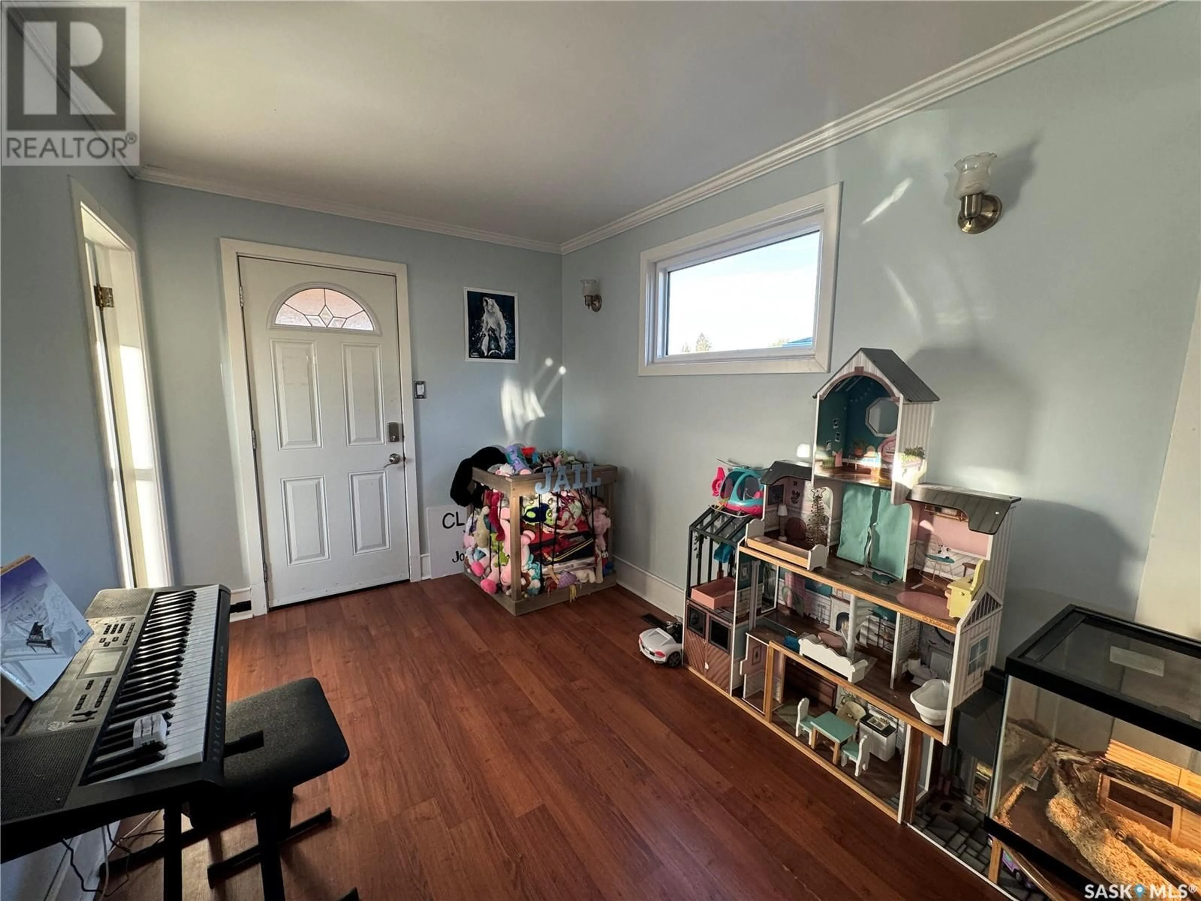 A pic of a room for 304 4TH AVENUE, Biggar Saskatchewan S0K0M0