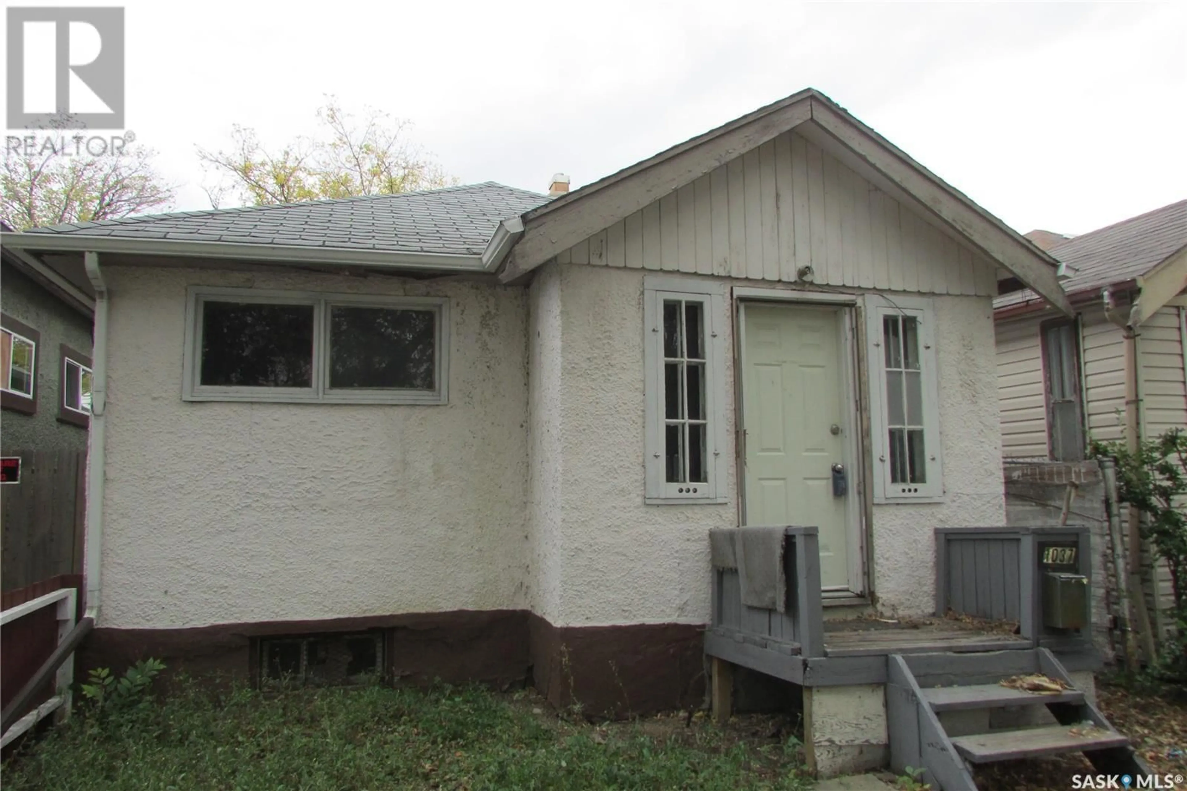 Frontside or backside of a home, the front or back of building for 1037 Broder STREET, Regina Saskatchewan S4N3P8