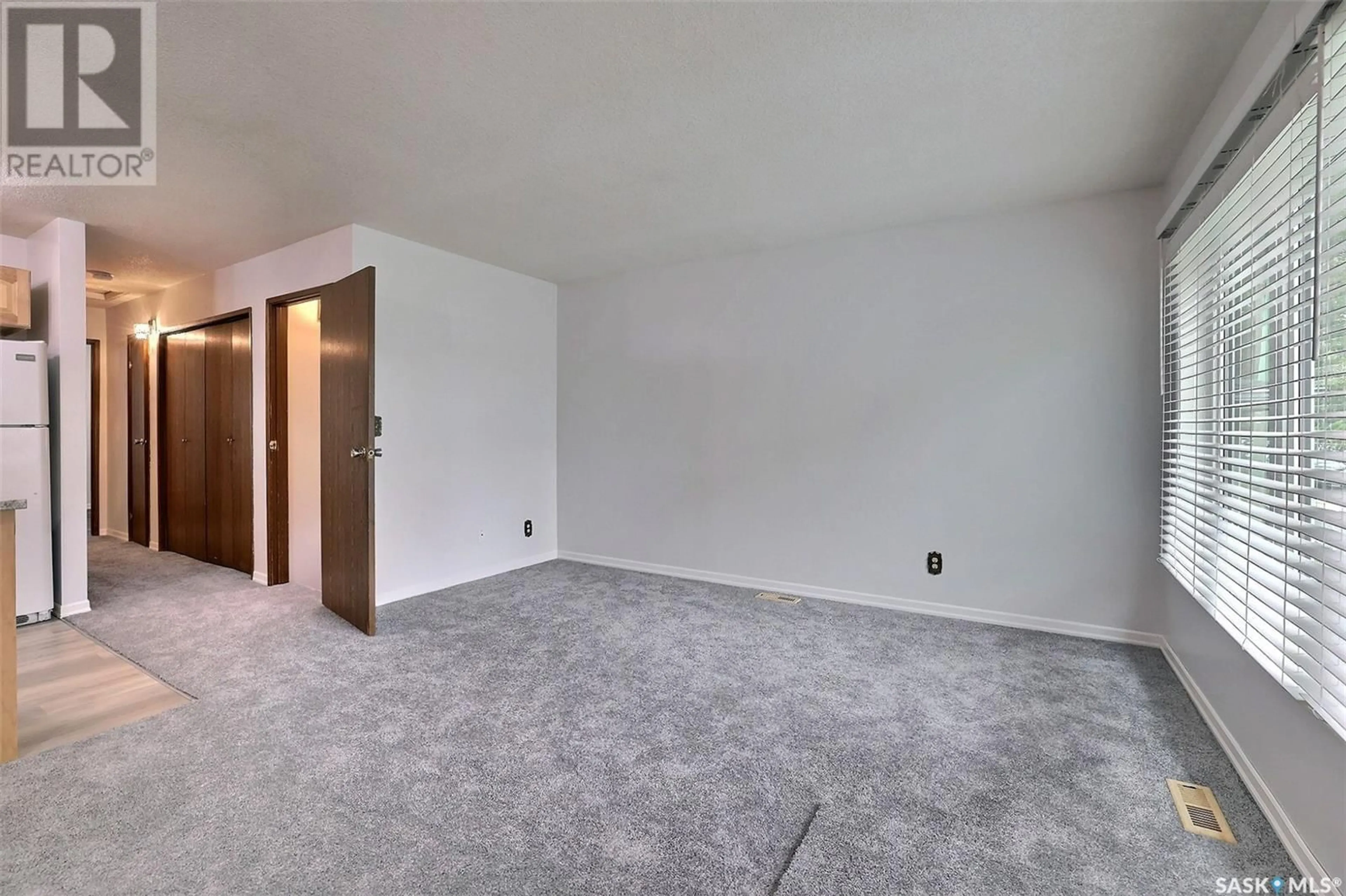 A pic of a room for 1404 Wascana STREET, Regina Saskatchewan S4T4J5