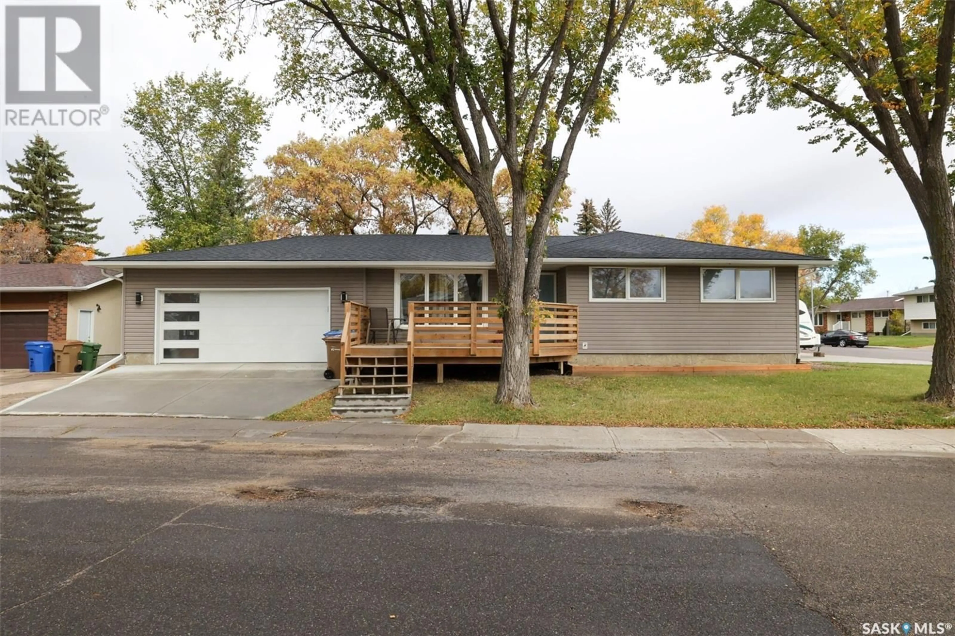 Frontside or backside of a home for 74 WEEKES CRESCENT, Regina Saskatchewan S4R6X9