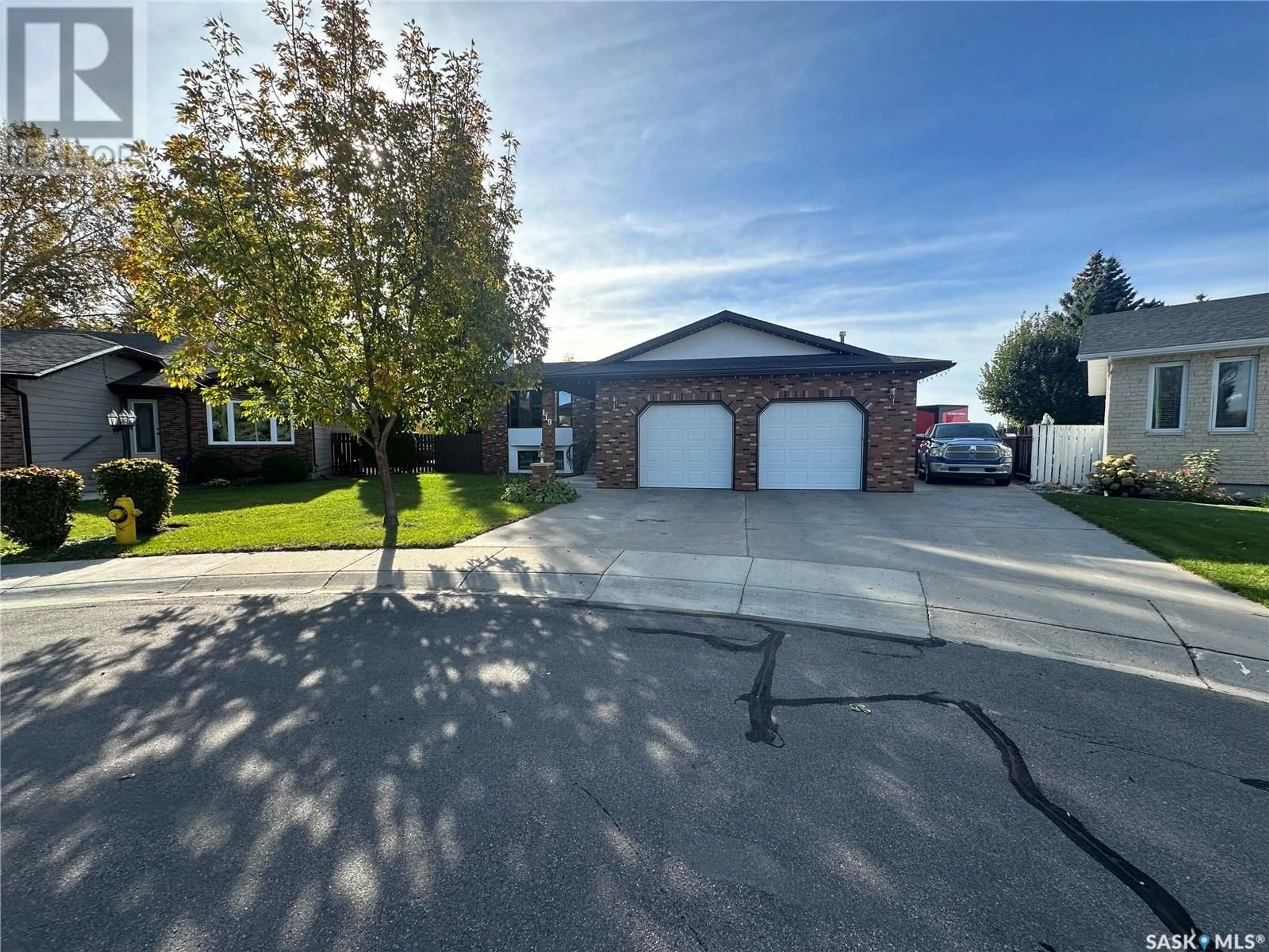 Frontside or backside of a home for 119 Fairburn COURT, Saskatoon Saskatchewan S7M5P7