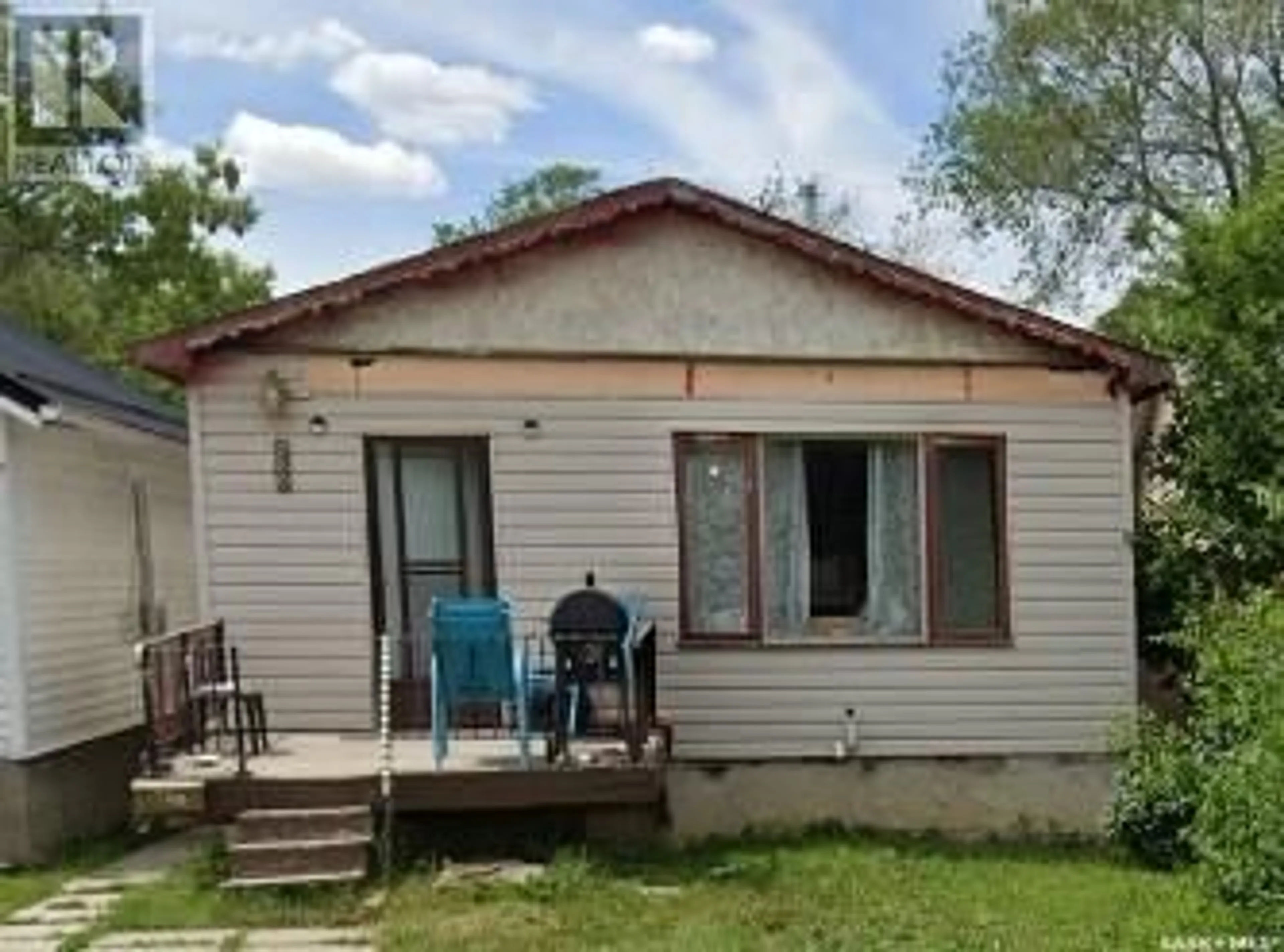 Cottage for 760 Garnet STREET, Regina Saskatchewan S4T2X1