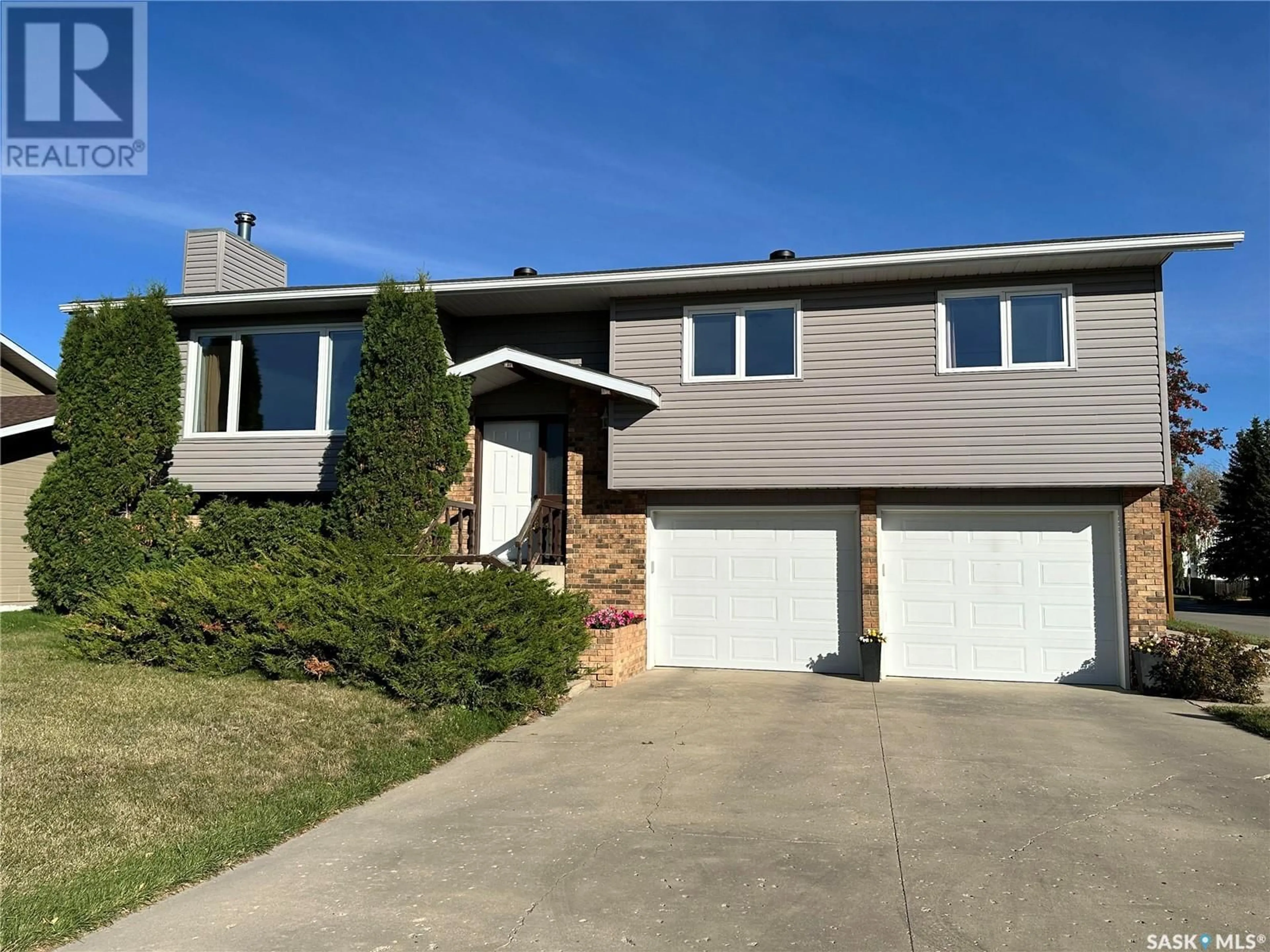 Frontside or backside of a home for 1102 16th STREET, Humboldt Saskatchewan S0K2A0