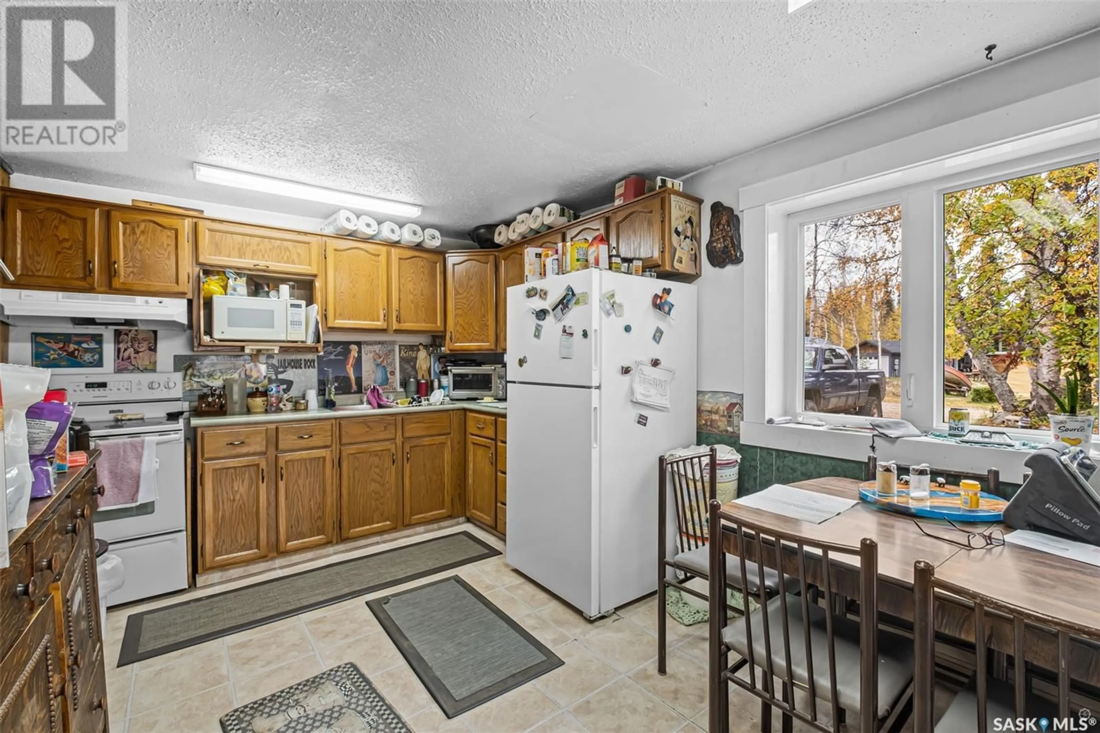 Standard kitchen, unknown for 903 BALSAM STREET, Whelan Bay Saskatchewan S0J3E0