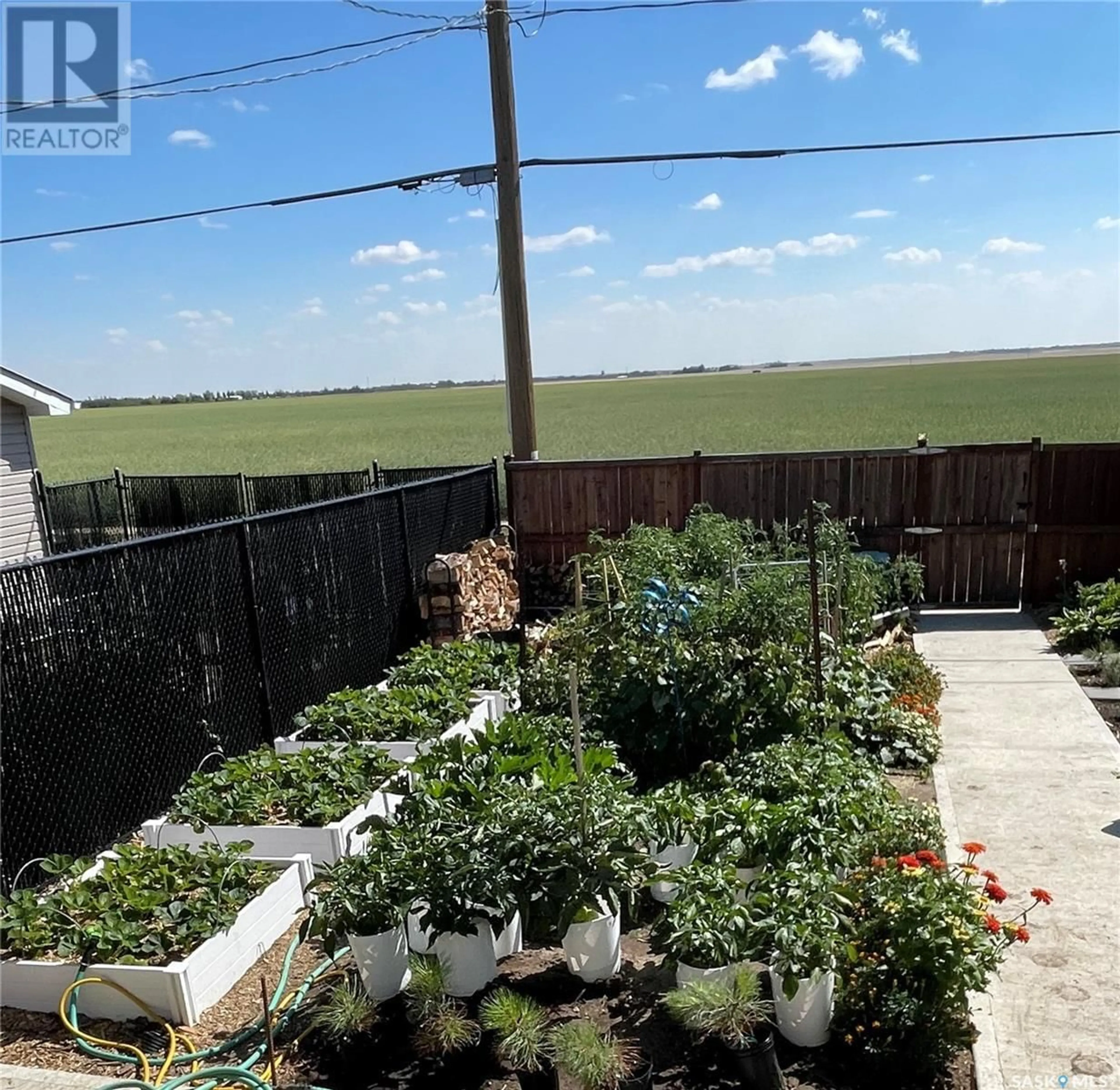 Fenced yard for 1323 Spadina STREET, Moose Jaw Saskatchewan S6H7G6