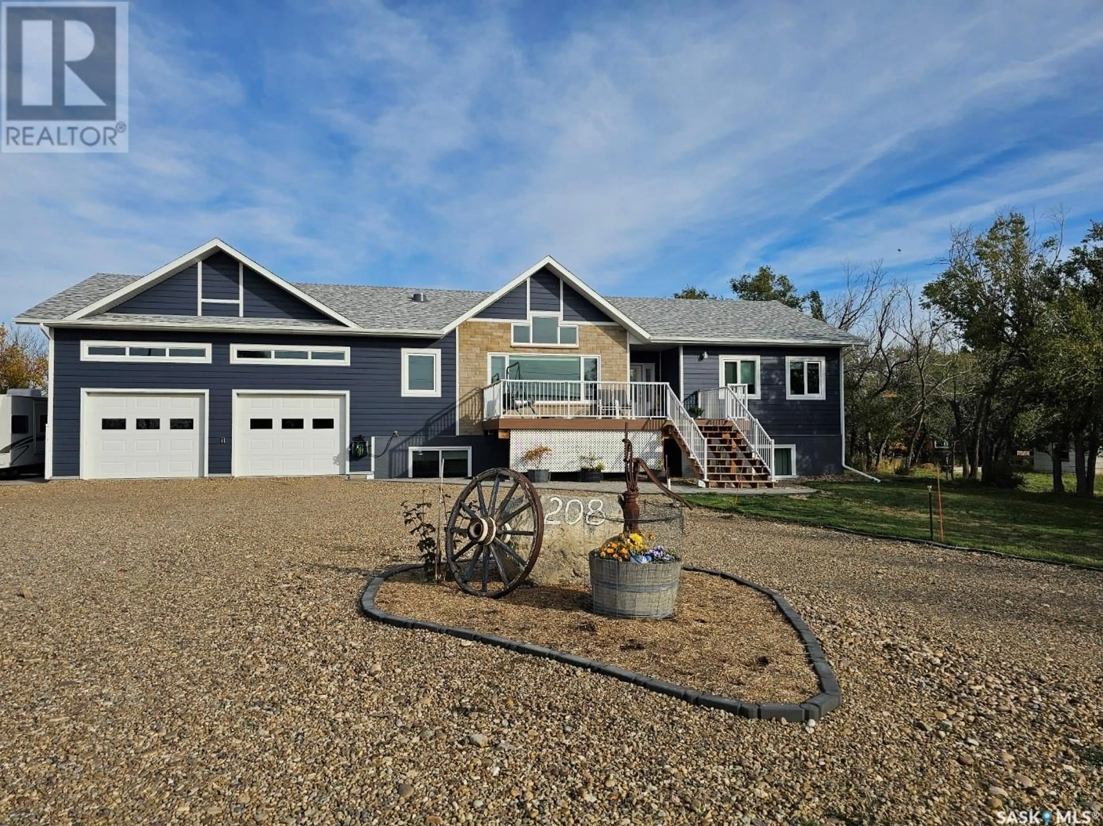 Frontside or backside of a home, cottage for 208 2nd STREET E, Frontier Saskatchewan S0N0W0