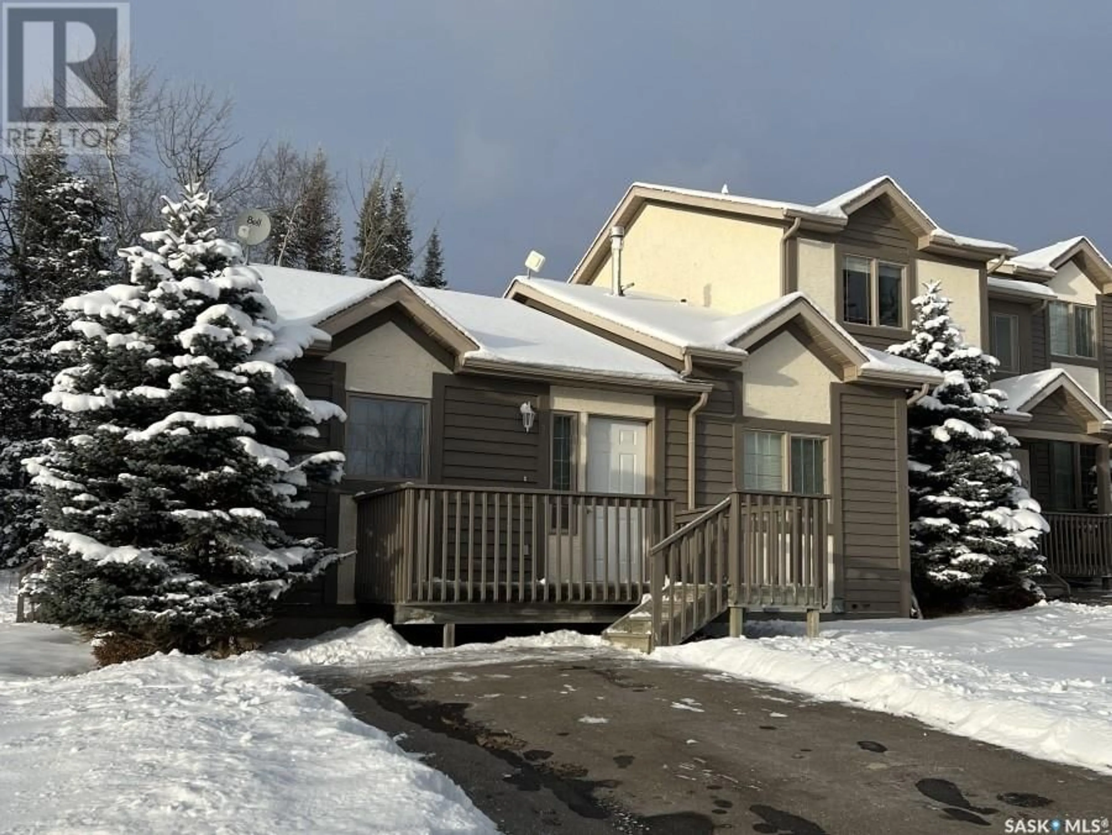 A pic from exterior of the house or condo for 1 310 Elk Ridge VIEW, Elk Ridge Saskatchewan S0J2Y0