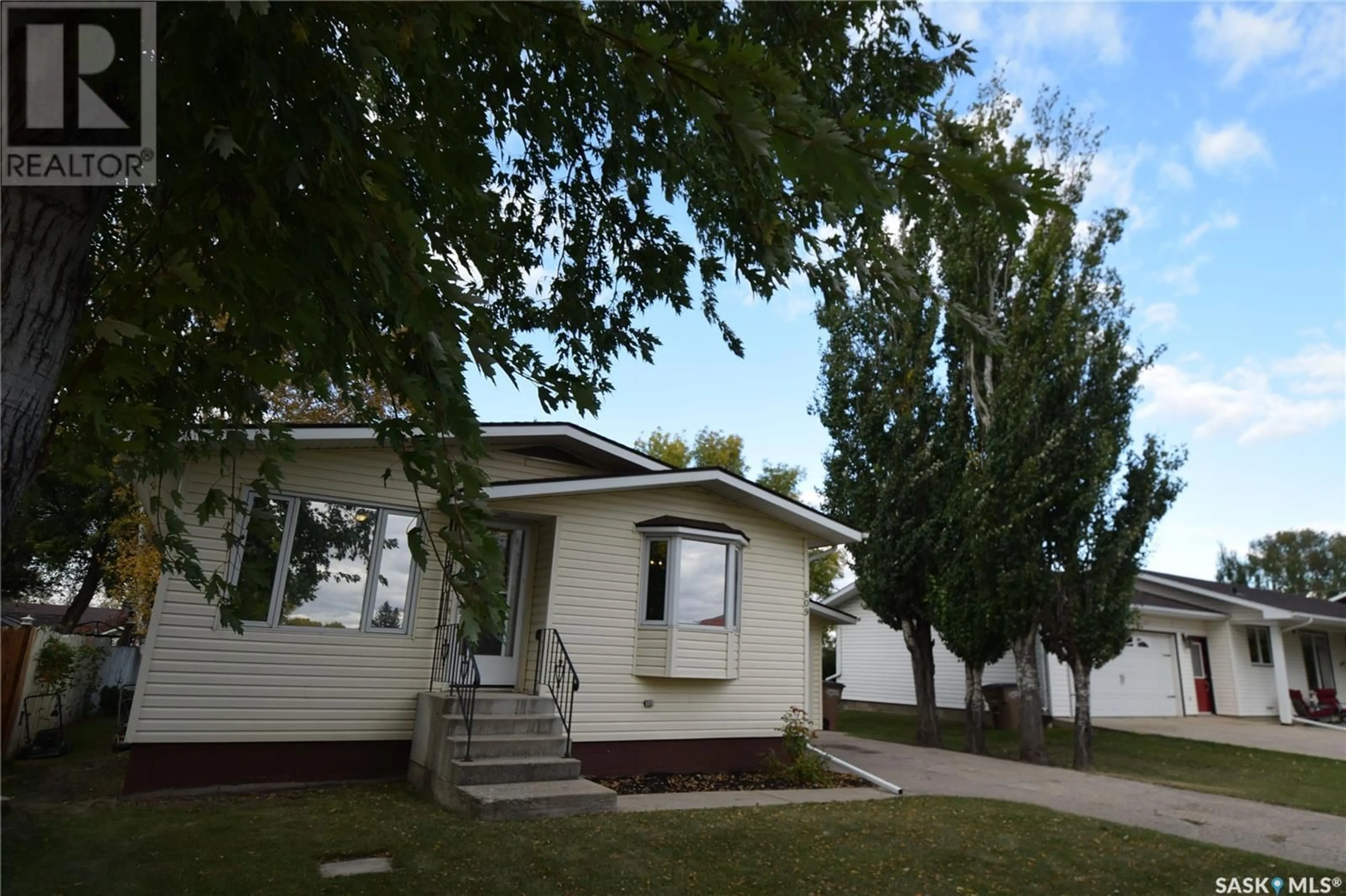 Frontside or backside of a home for 609 King STREET, Cudworth Saskatchewan S0K1B0