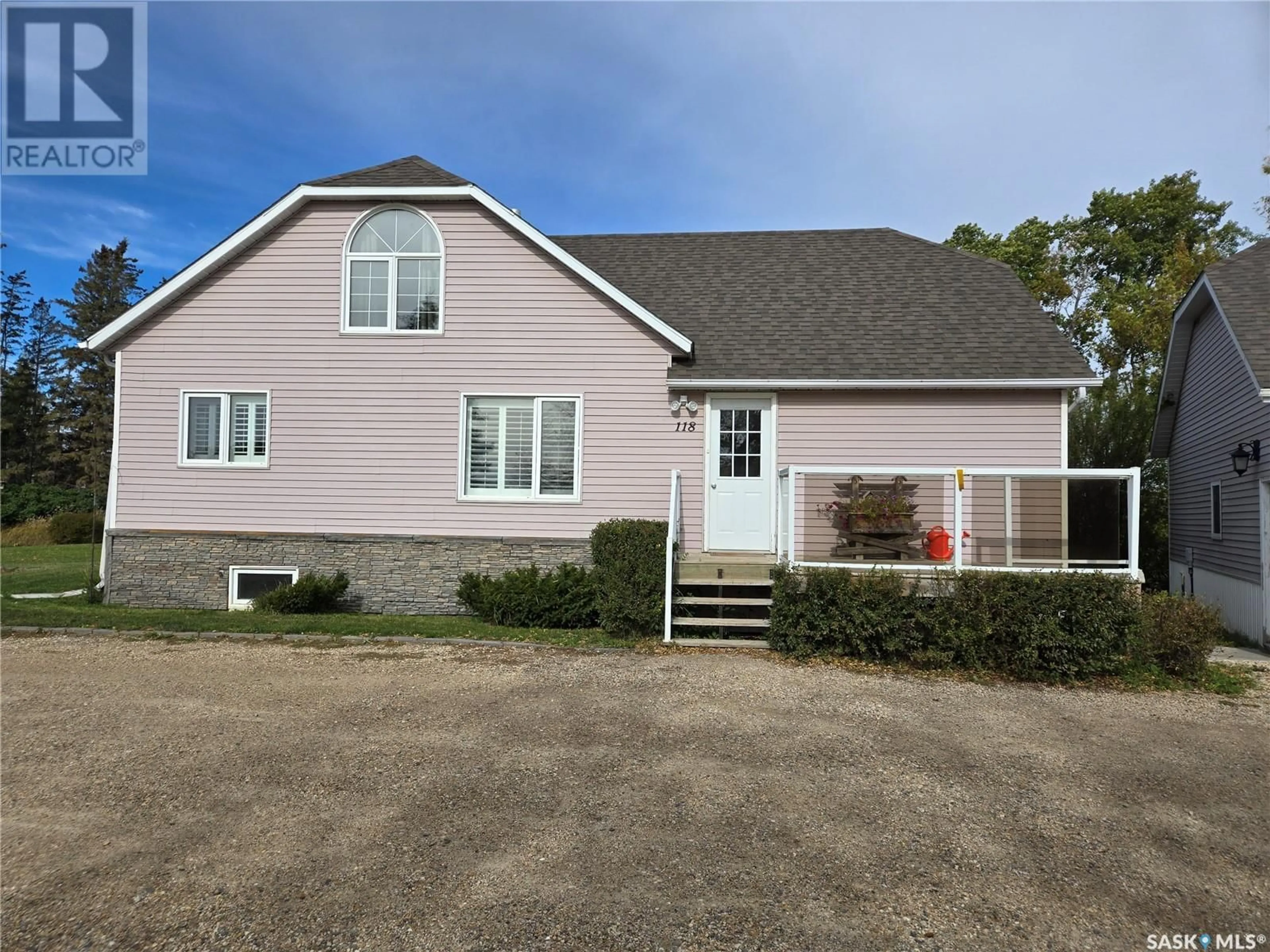 Frontside or backside of a home for 118 Railway AVENUE, Windthorst Saskatchewan S0G5G0