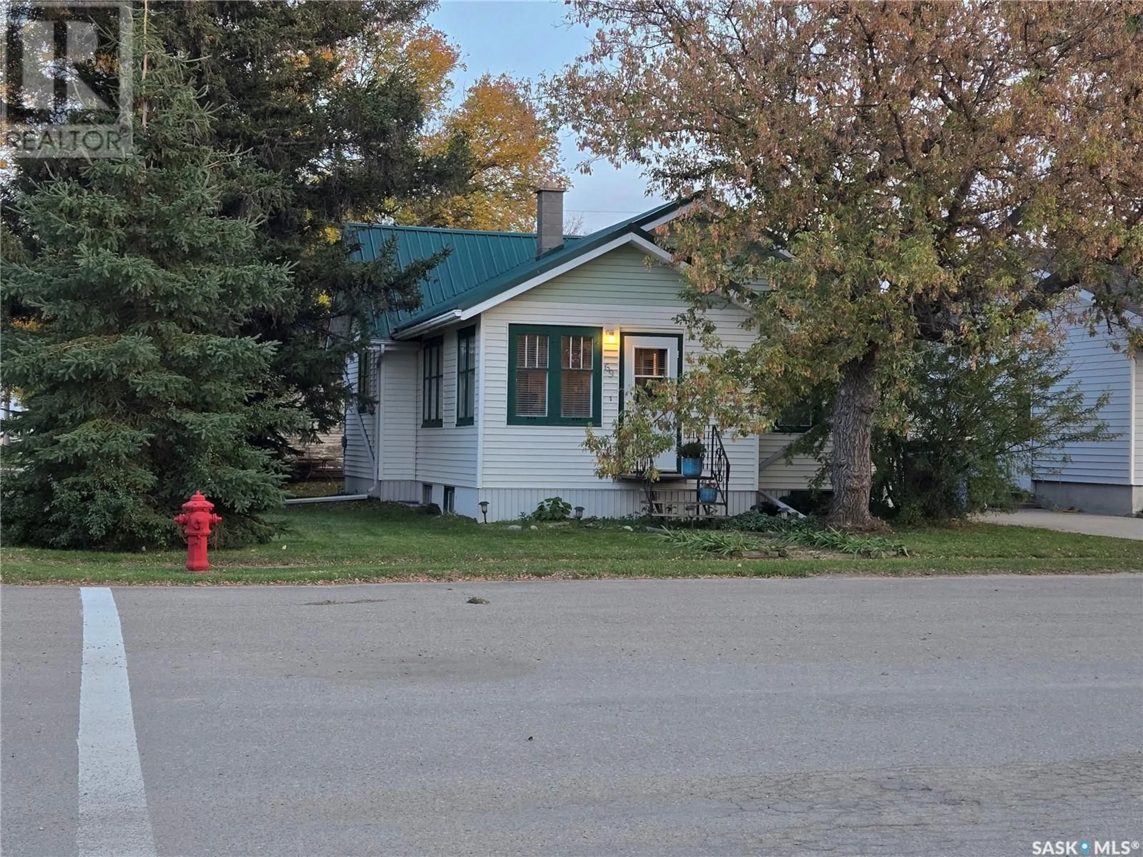 A pic from exterior of the house or condo, cottage for 69 Main STREET, Fillmore Saskatchewan S0G1N0