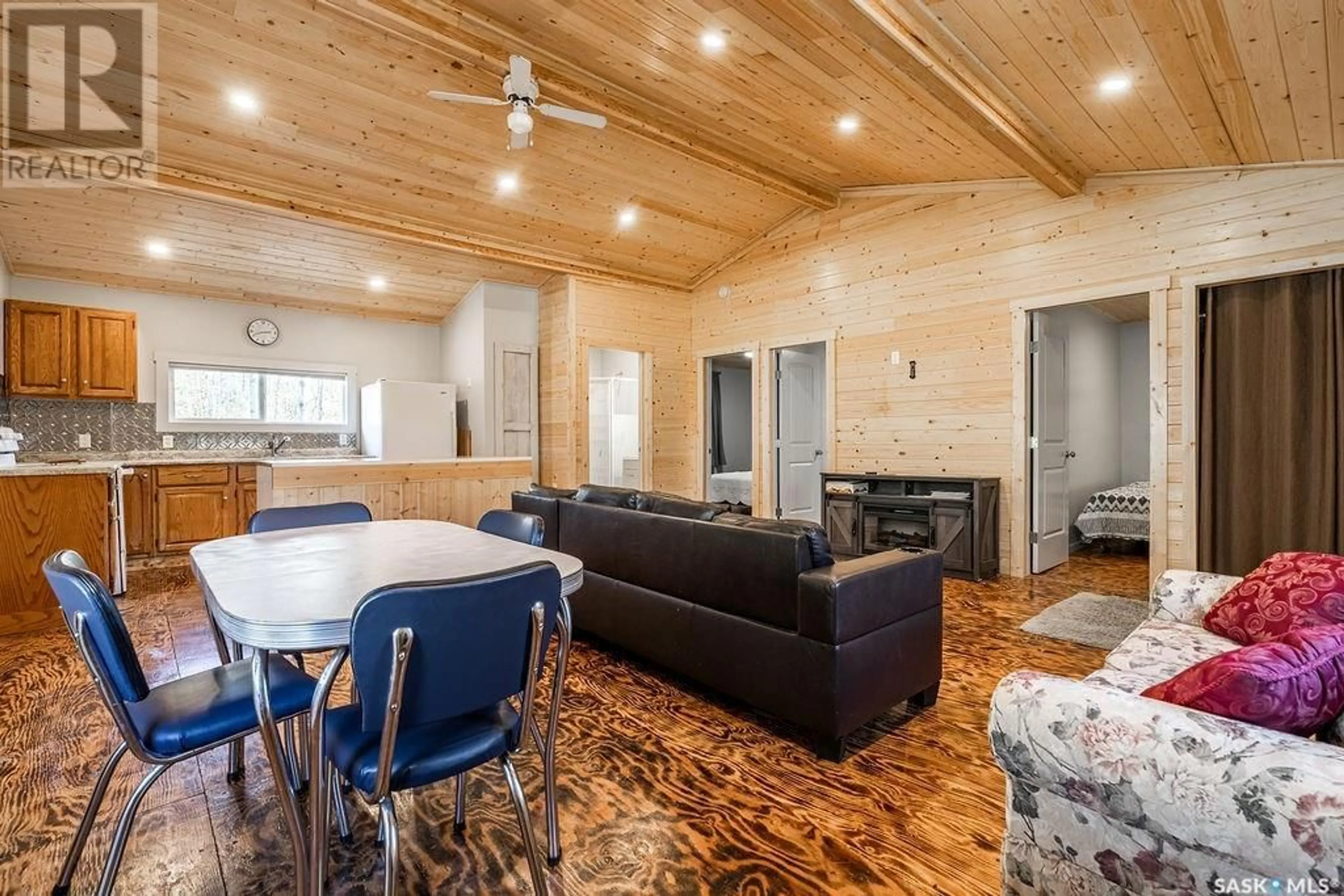 Other indoor space, wood floors for 509 Poplar CRESCENT, Iroquois Lake Saskatchewan S0J1M0