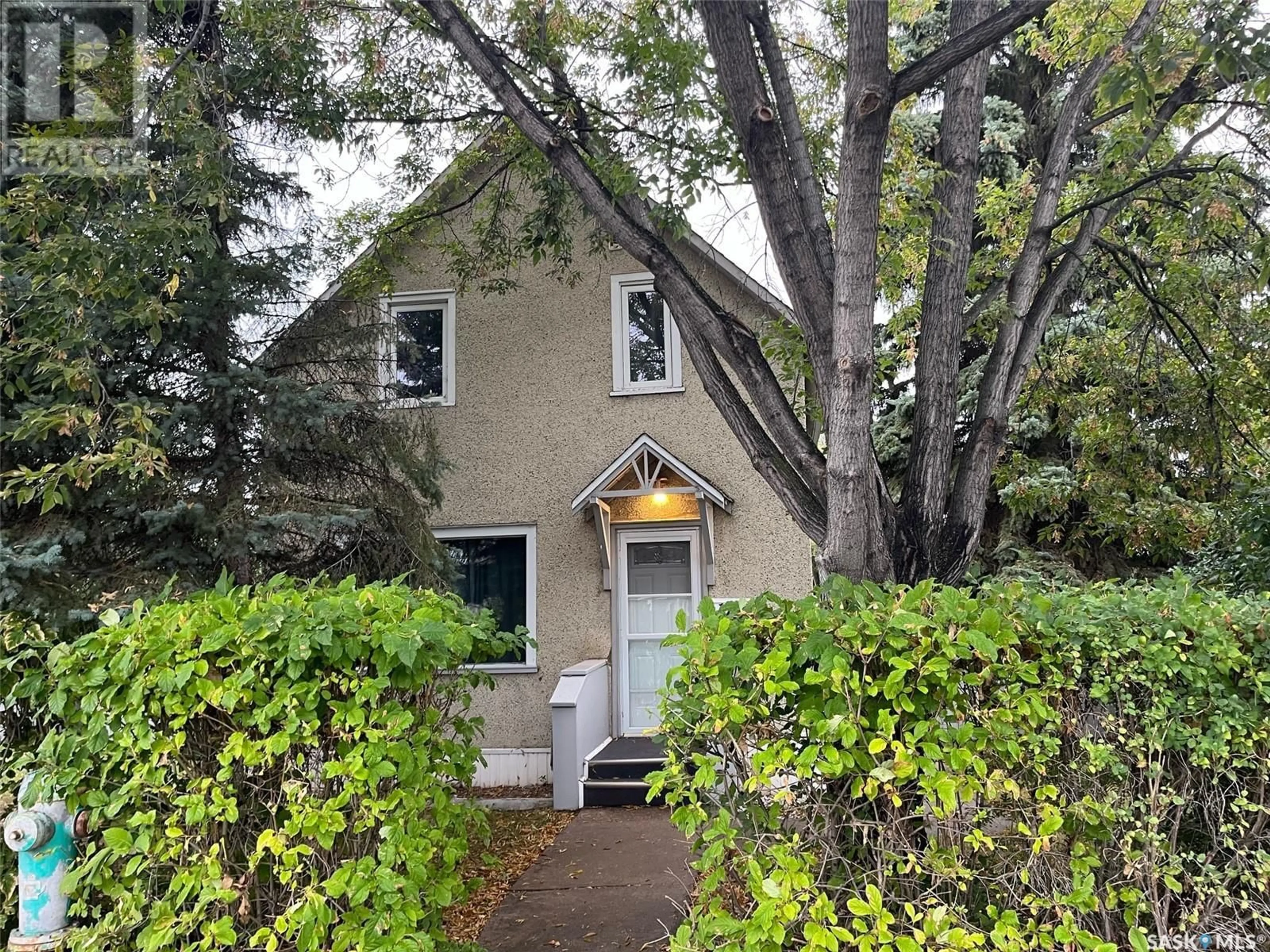 Home with vinyl exterior material, street for 178 6TH STREET, Prince Albert Saskatchewan S6V0M8