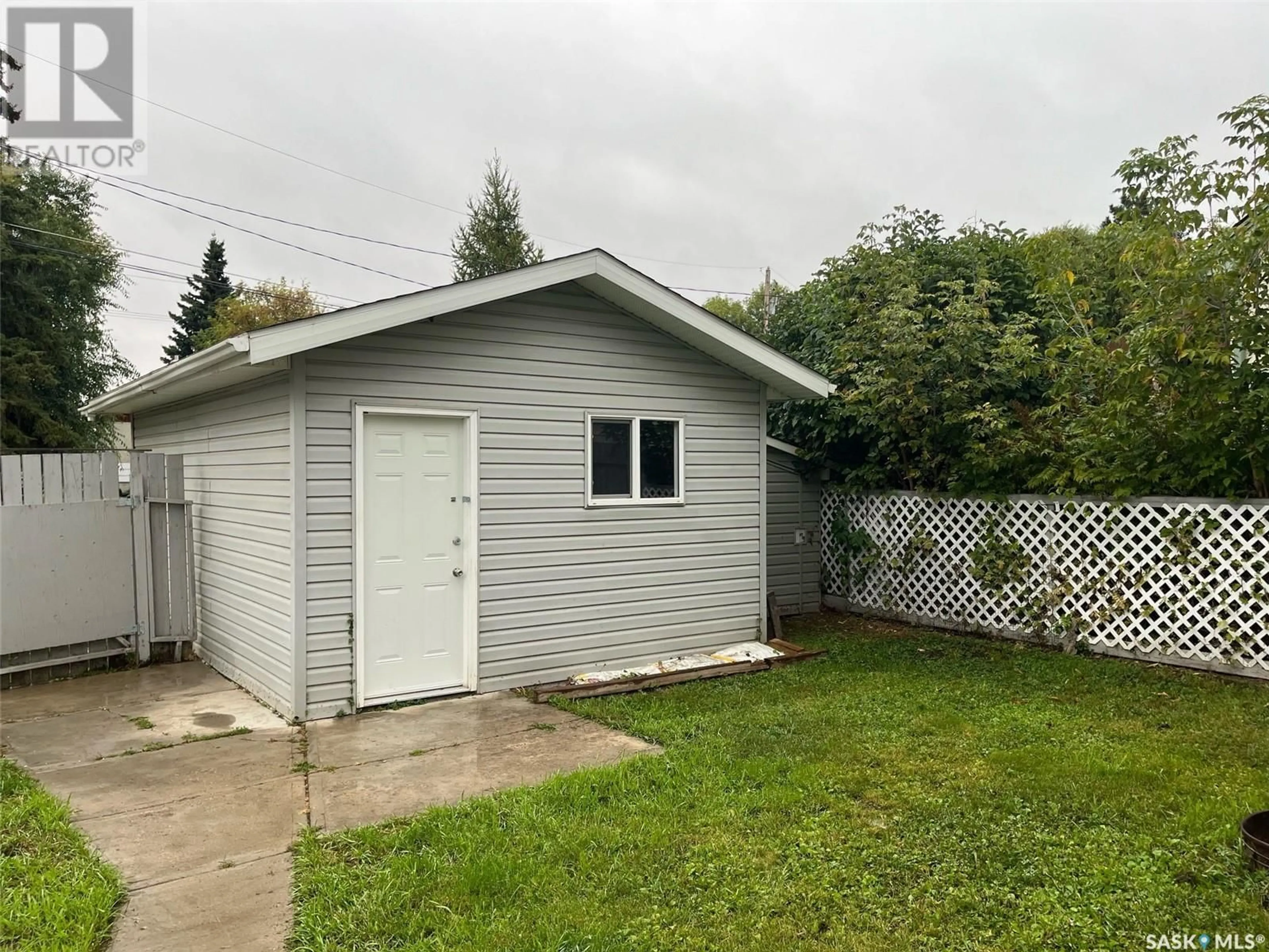 Shed for 178 6TH STREET, Prince Albert Saskatchewan S6V0M8