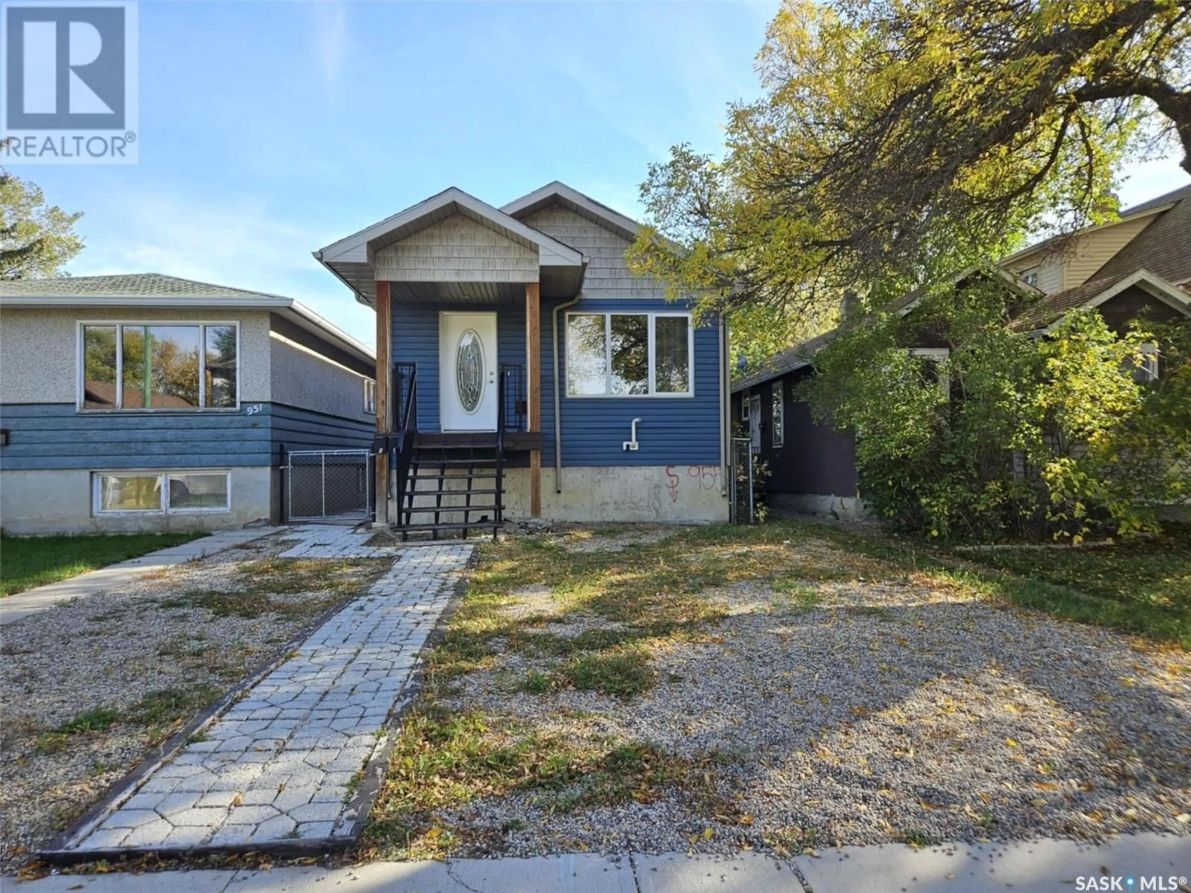 Frontside or backside of a home for 955 Montague STREET, Regina Saskatchewan S4T3H4