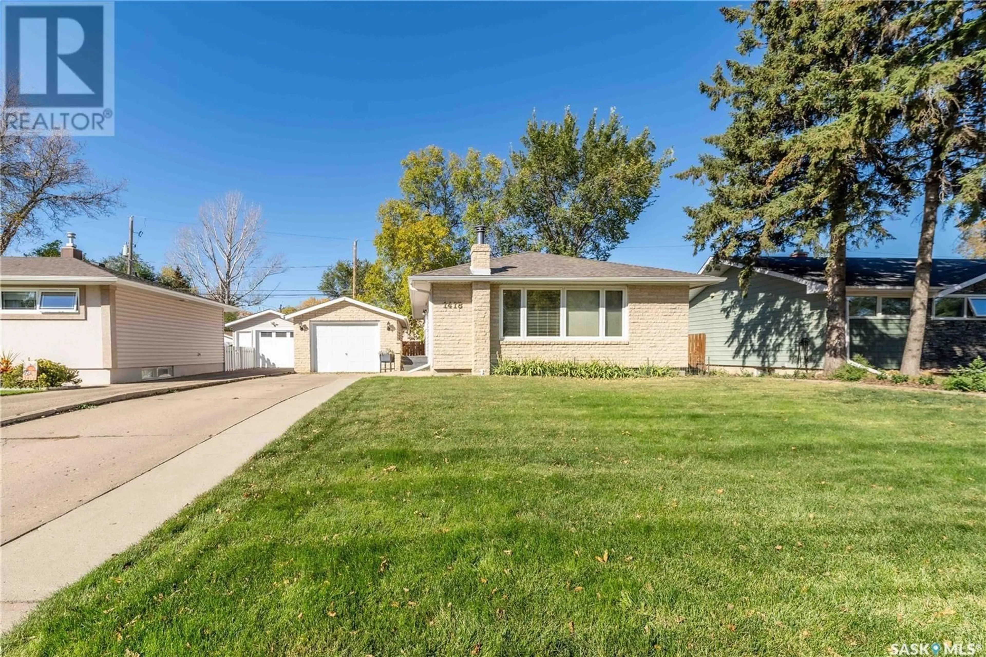 A pic from exterior of the house or condo, the street view for 1418 Grace STREET, Moose Jaw Saskatchewan S6H3C9