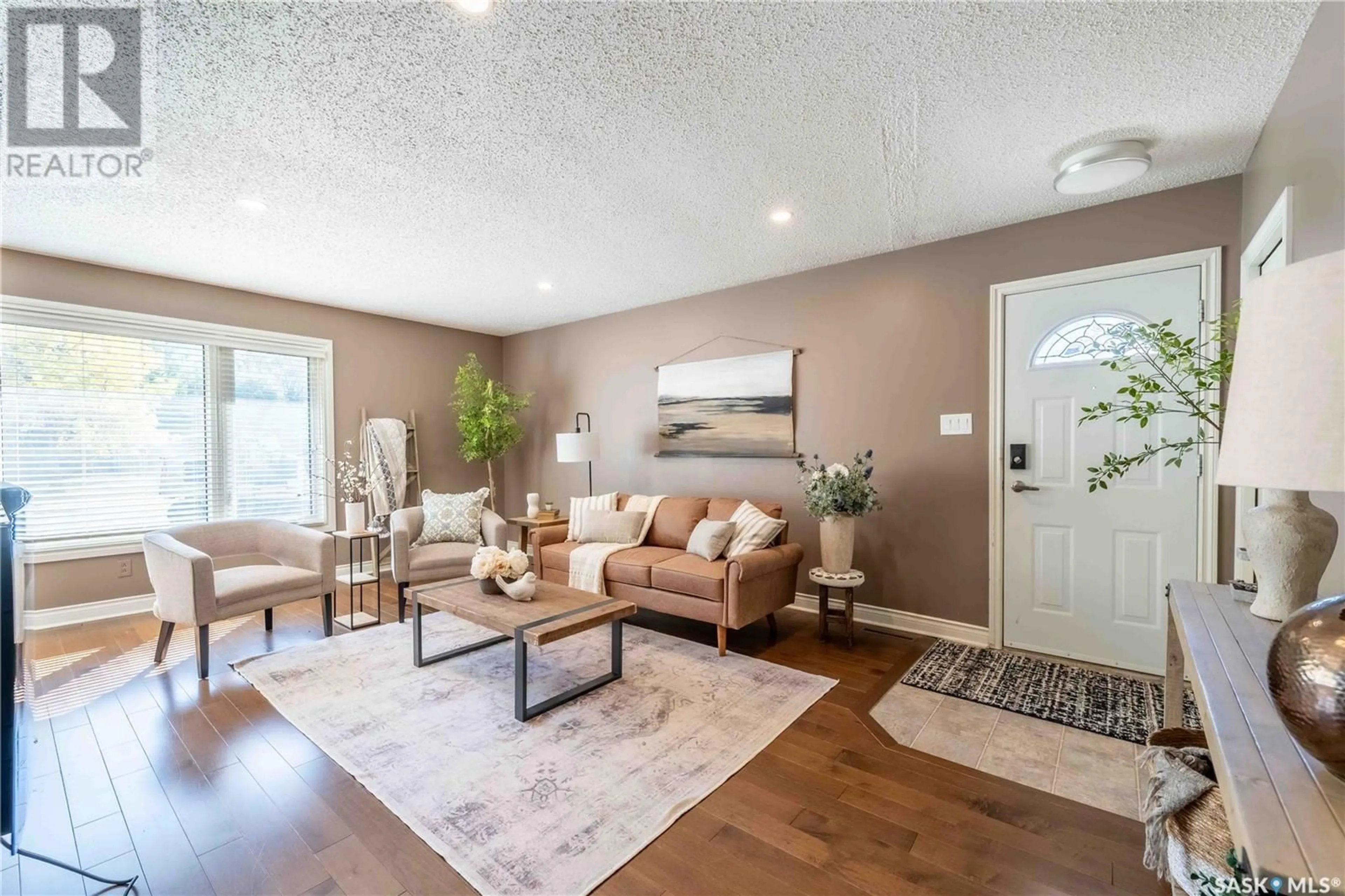 Living room, wood floors for 1418 Grace STREET, Moose Jaw Saskatchewan S6H3C9