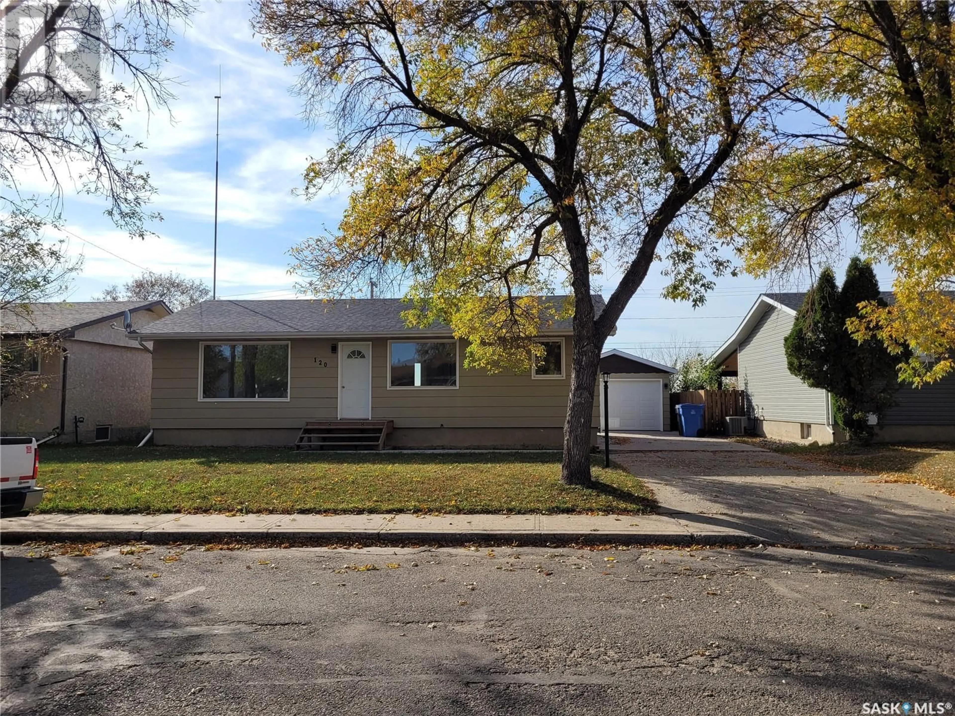 A pic from exterior of the house or condo, the street view for 120 Perry CRESCENT, Estevan Saskatchewan S4A0B5