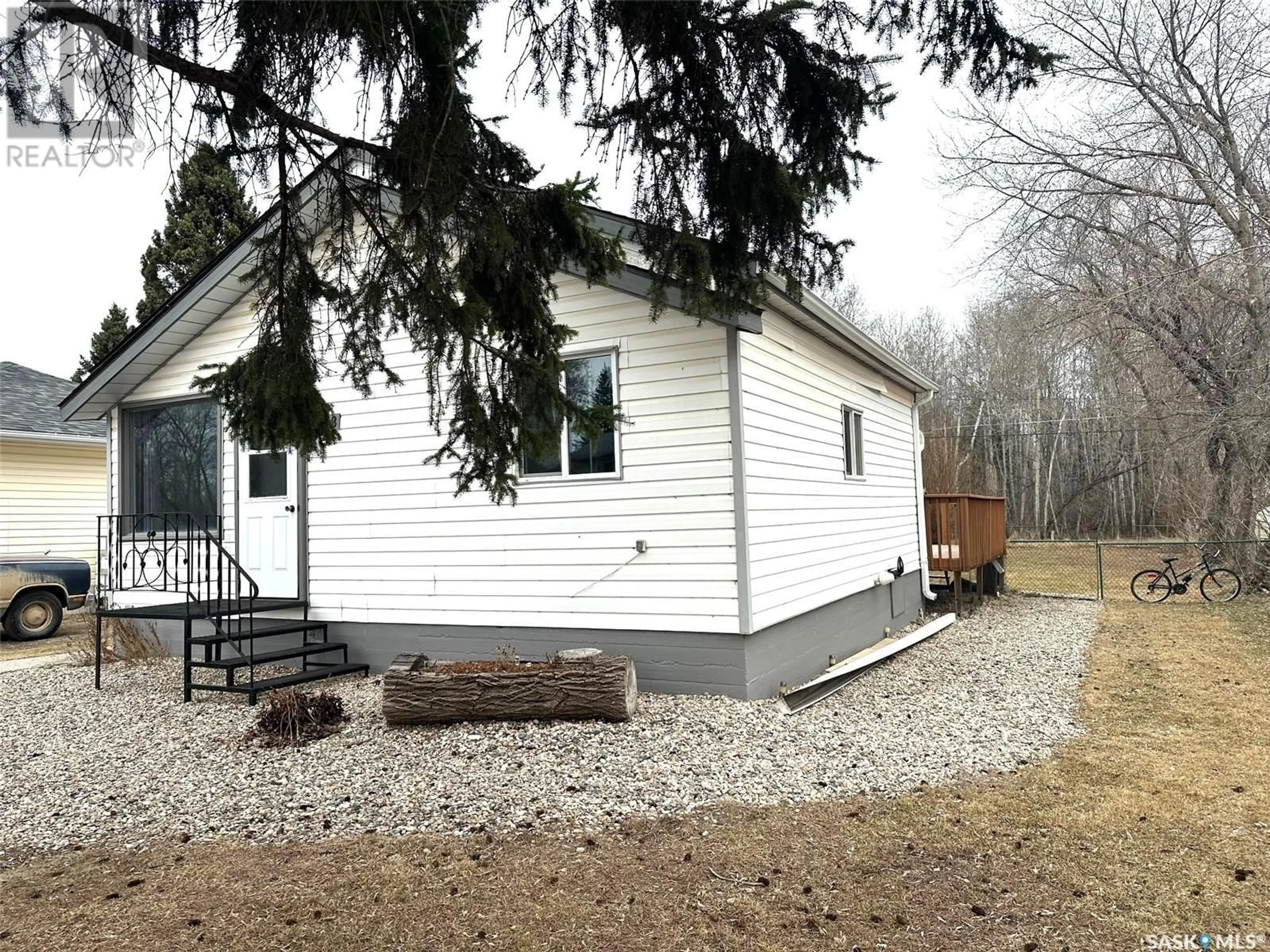 Frontside or backside of a home, cottage for 308 Albert STREET, Hudson Bay Saskatchewan S0E0Y0