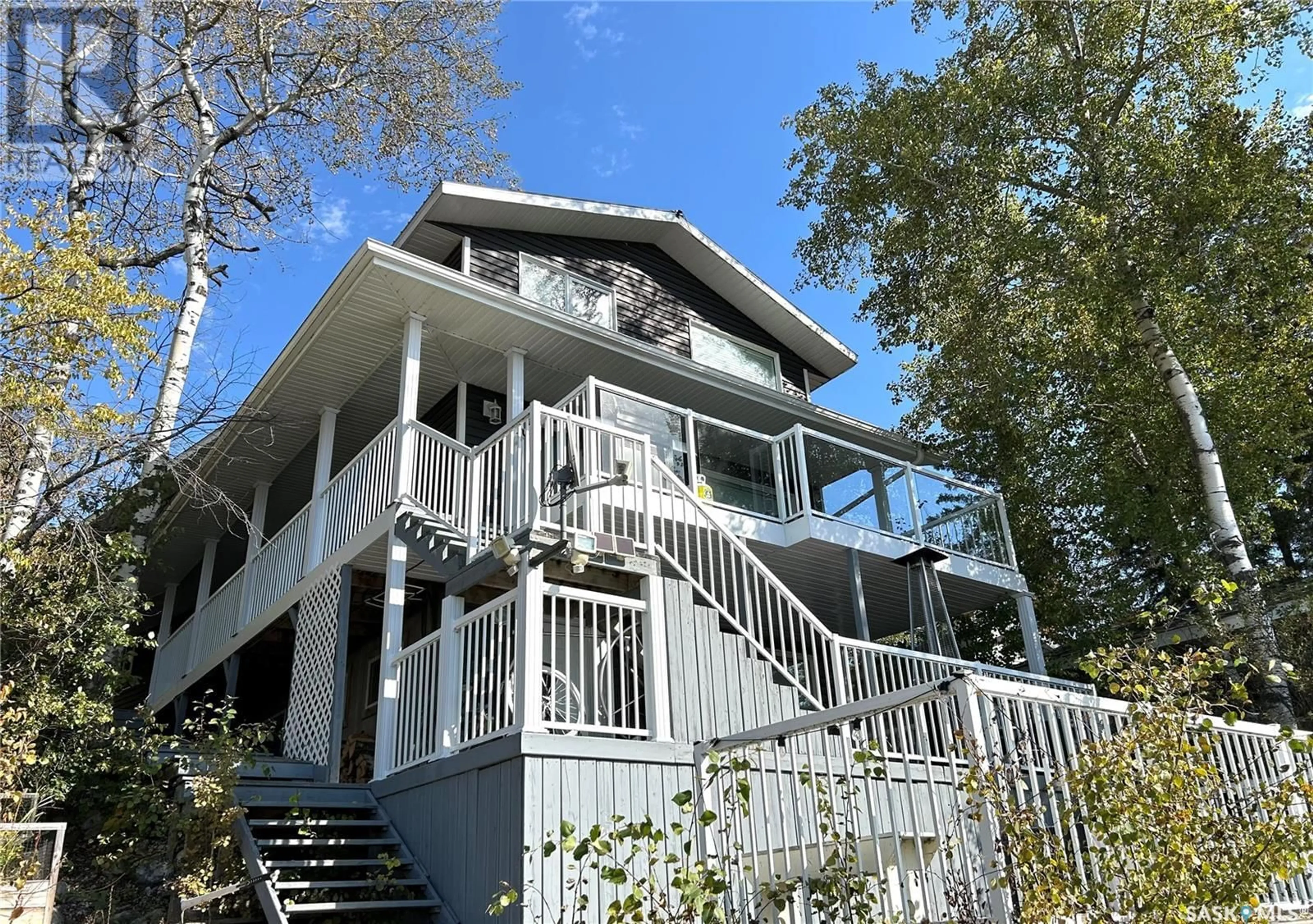 Home with vinyl exterior material, unknown for 2 LAKESIDE DRIVE, Kipabiskau Regional Park Saskatchewan S0E1T0