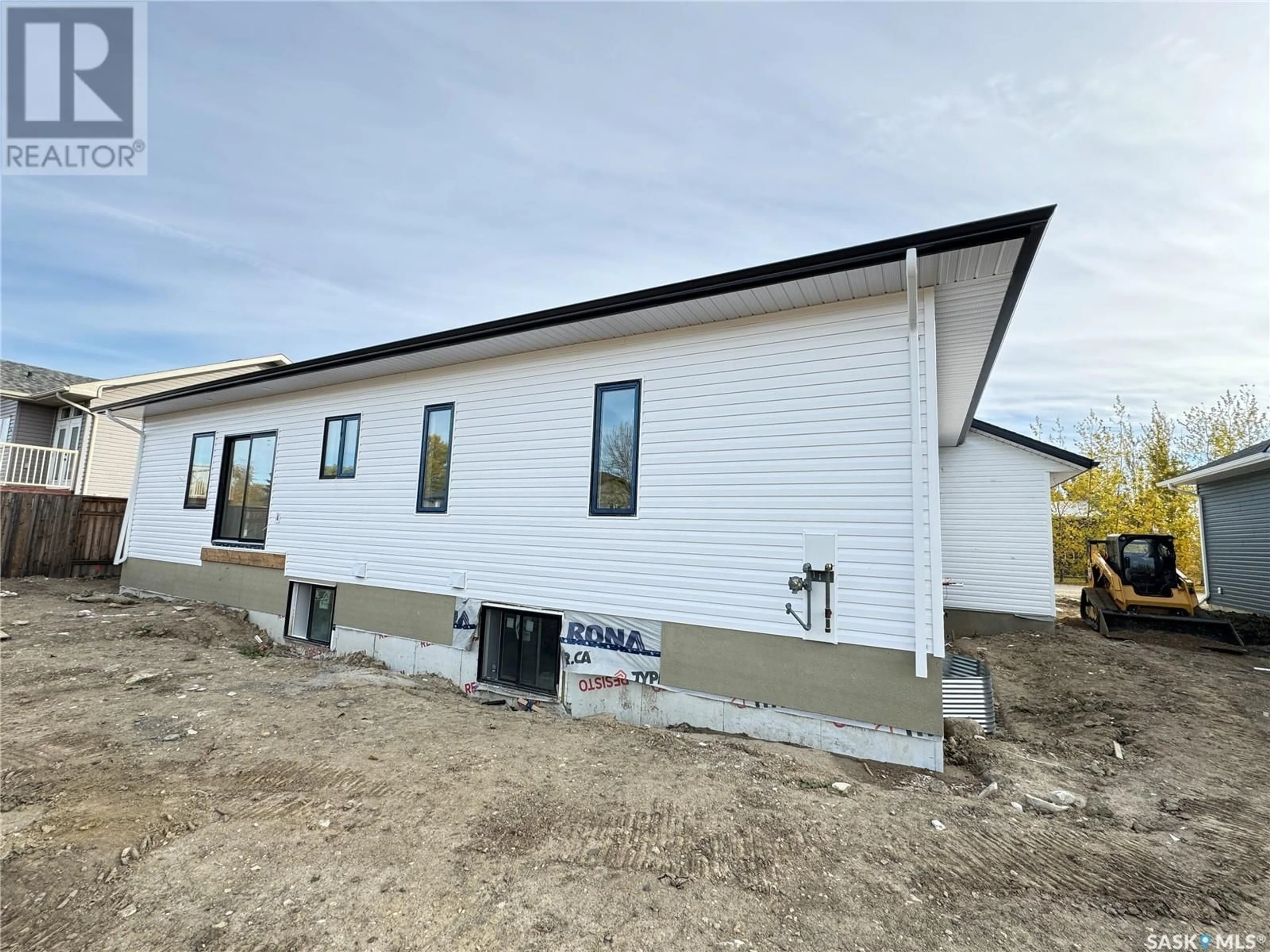 Home with vinyl exterior material, building for 92 101ST STREET, Humboldt Saskatchewan S0K2A0