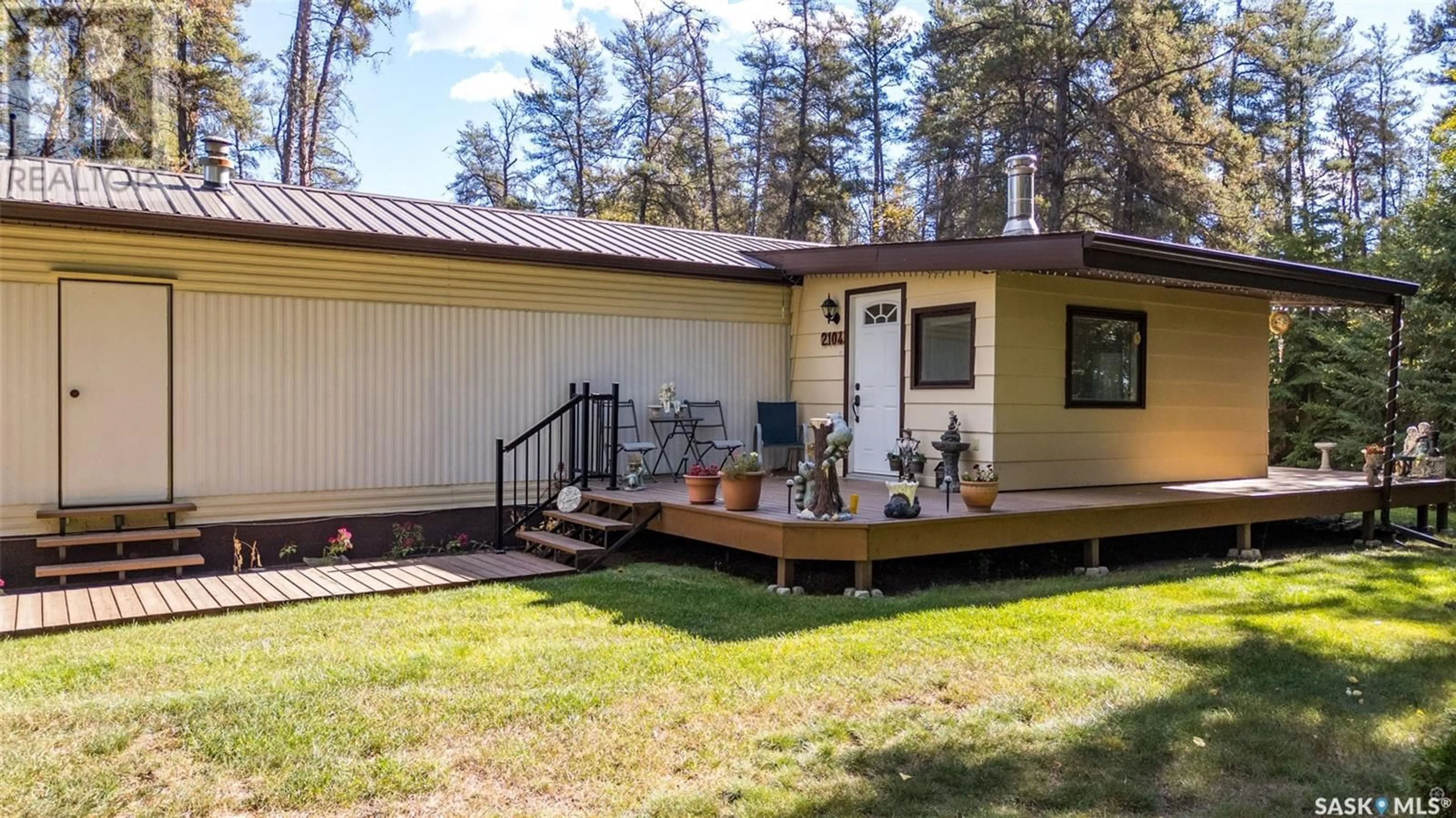 Patio, cottage for 2104 15th STREET NW, Buckland Rm No. 491 Saskatchewan S0J2N0