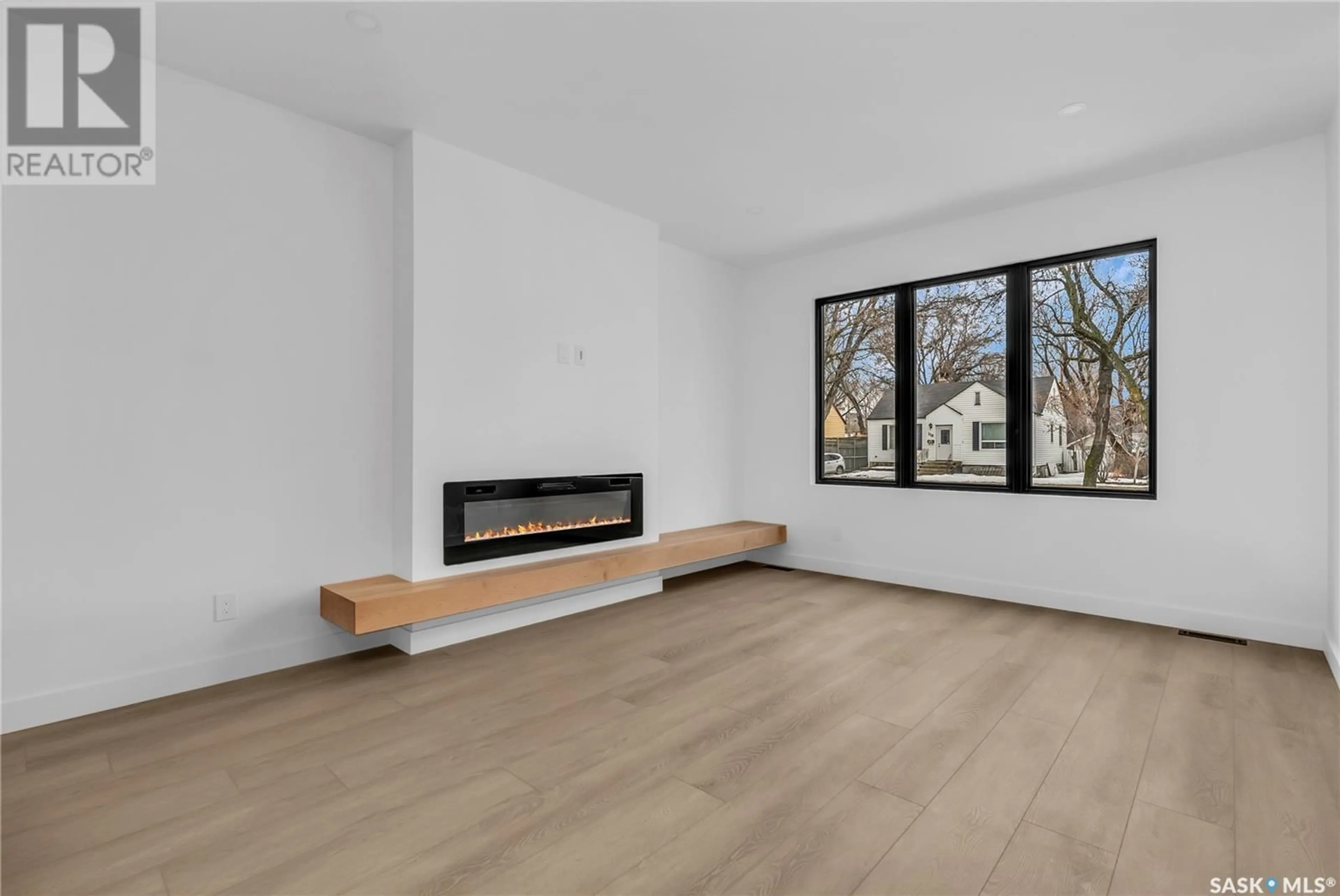 Living room, wood floors for 1315 Edward AVENUE, Saskatoon Saskatchewan S7K3A9