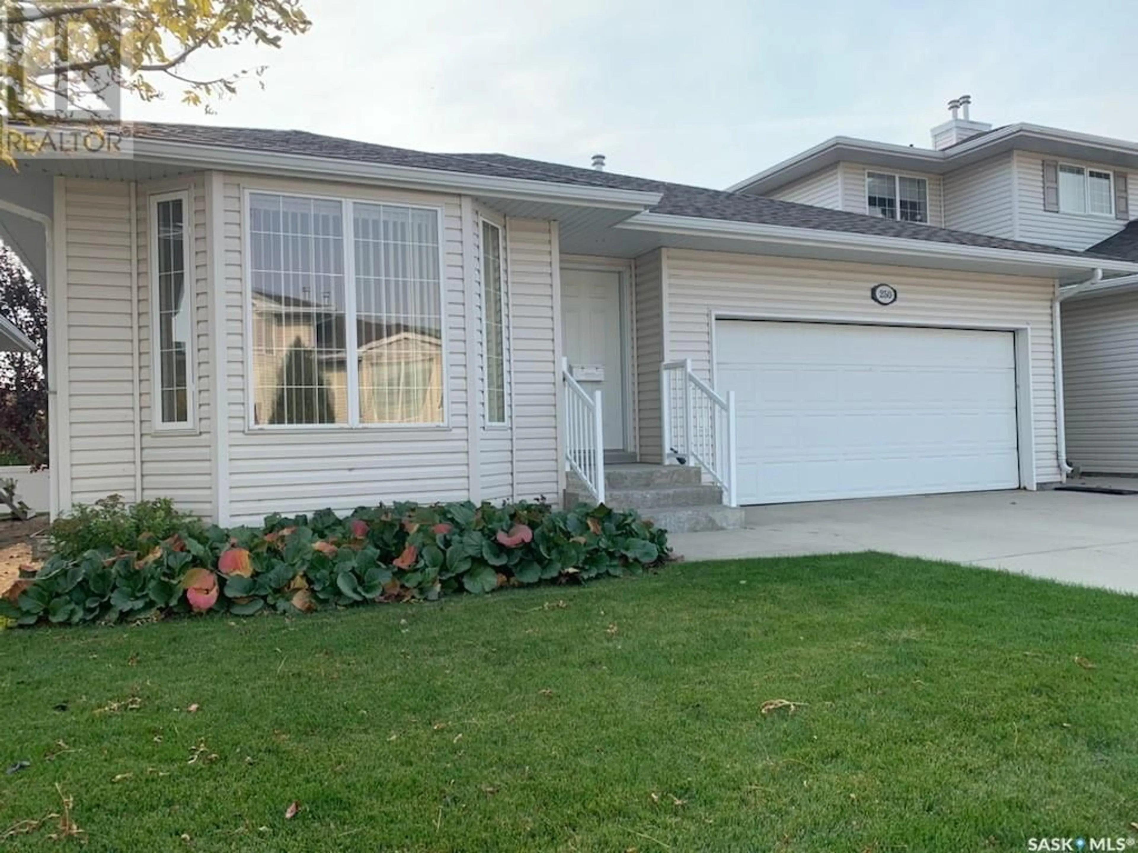 Frontside or backside of a home, the street view for 250 Mount Royal PLACE, Regina Saskatchewan S4T7X9