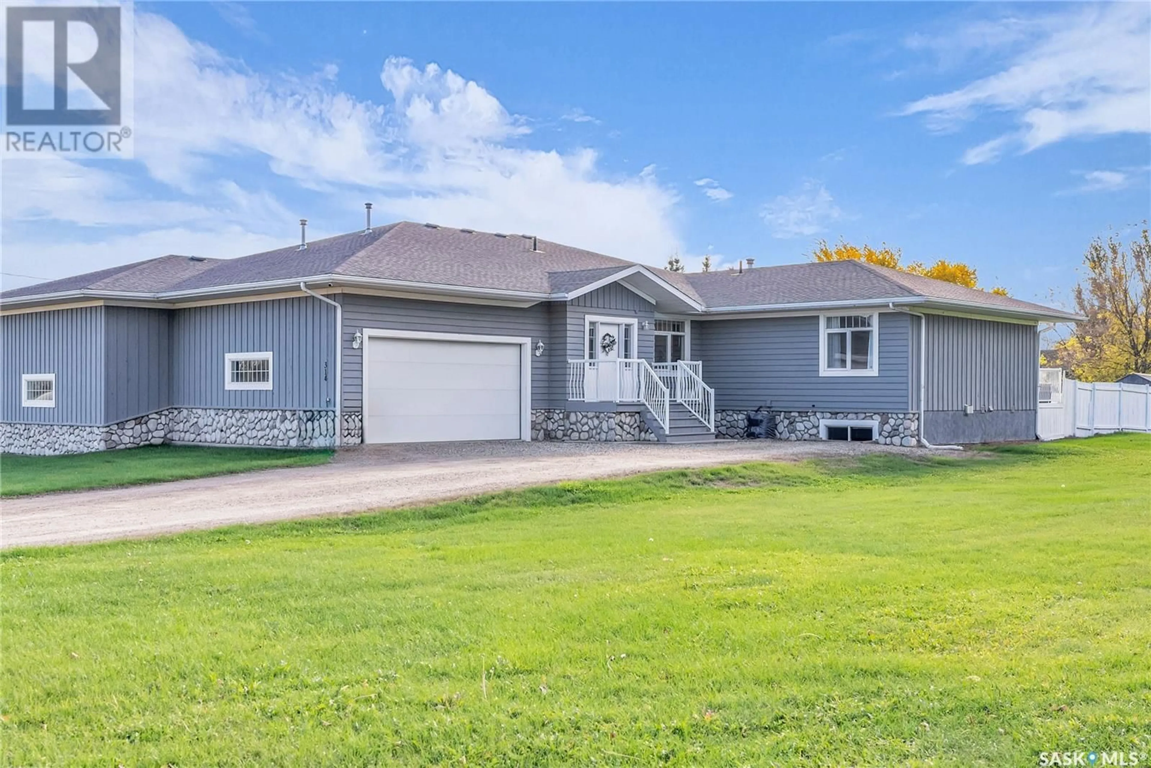 Frontside or backside of a home, cottage for 314 Centre AVENUE, Meadow Lake Saskatchewan S9X1H2