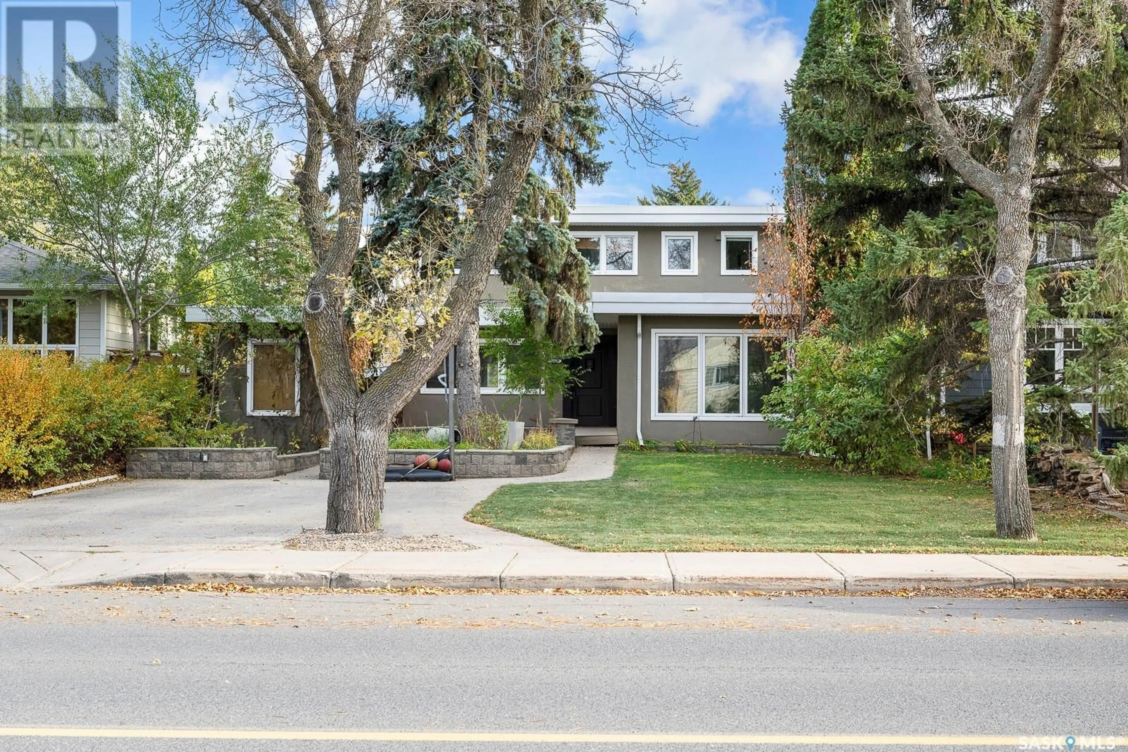 A pic from exterior of the house or condo, the street view for 3615 Hill AVENUE, Regina Saskatchewan S4S0X3