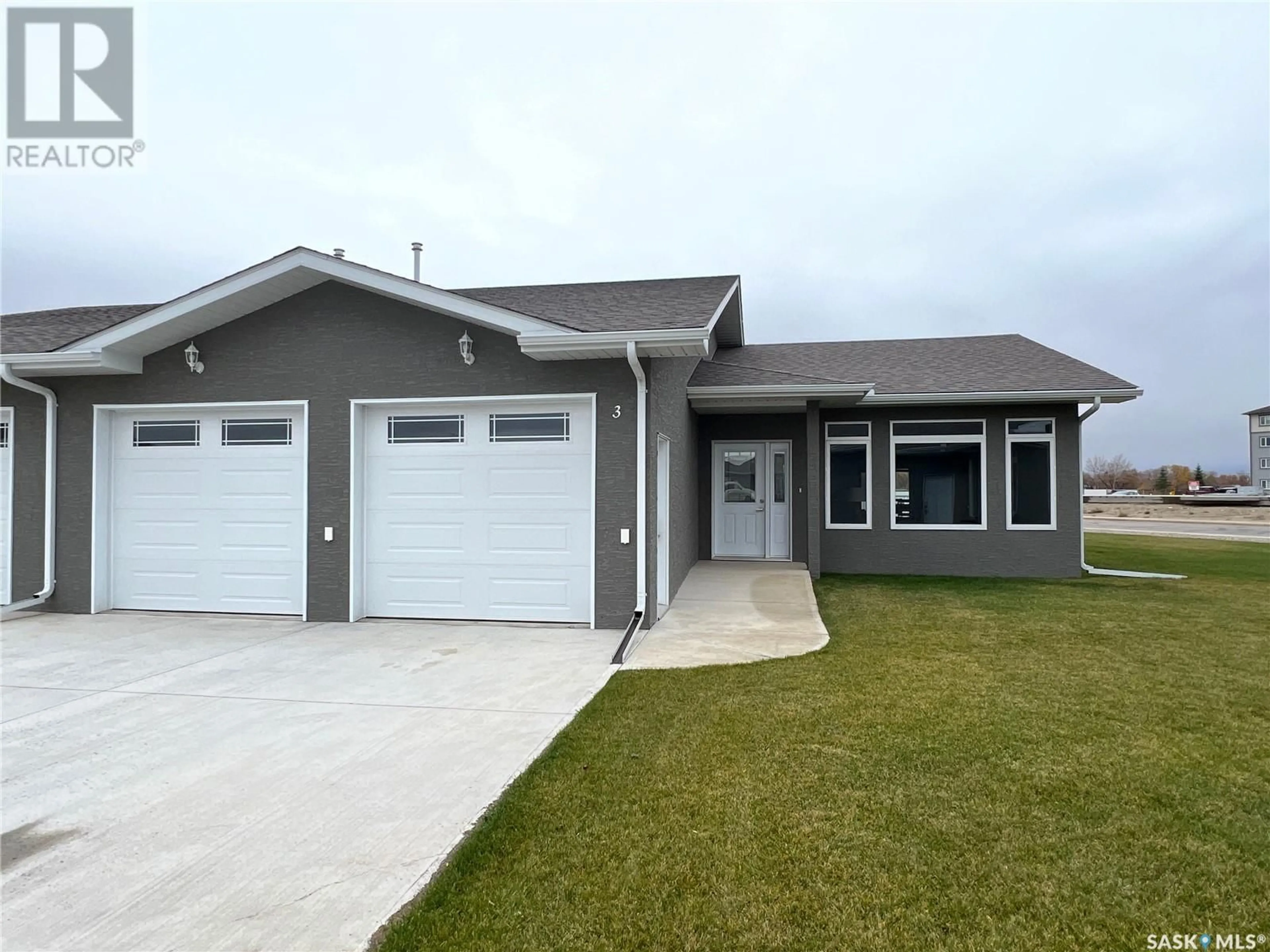 Frontside or backside of a home, cottage for 3 2330 Morsky DRIVE, Estevan Saskatchewan S4A3A5