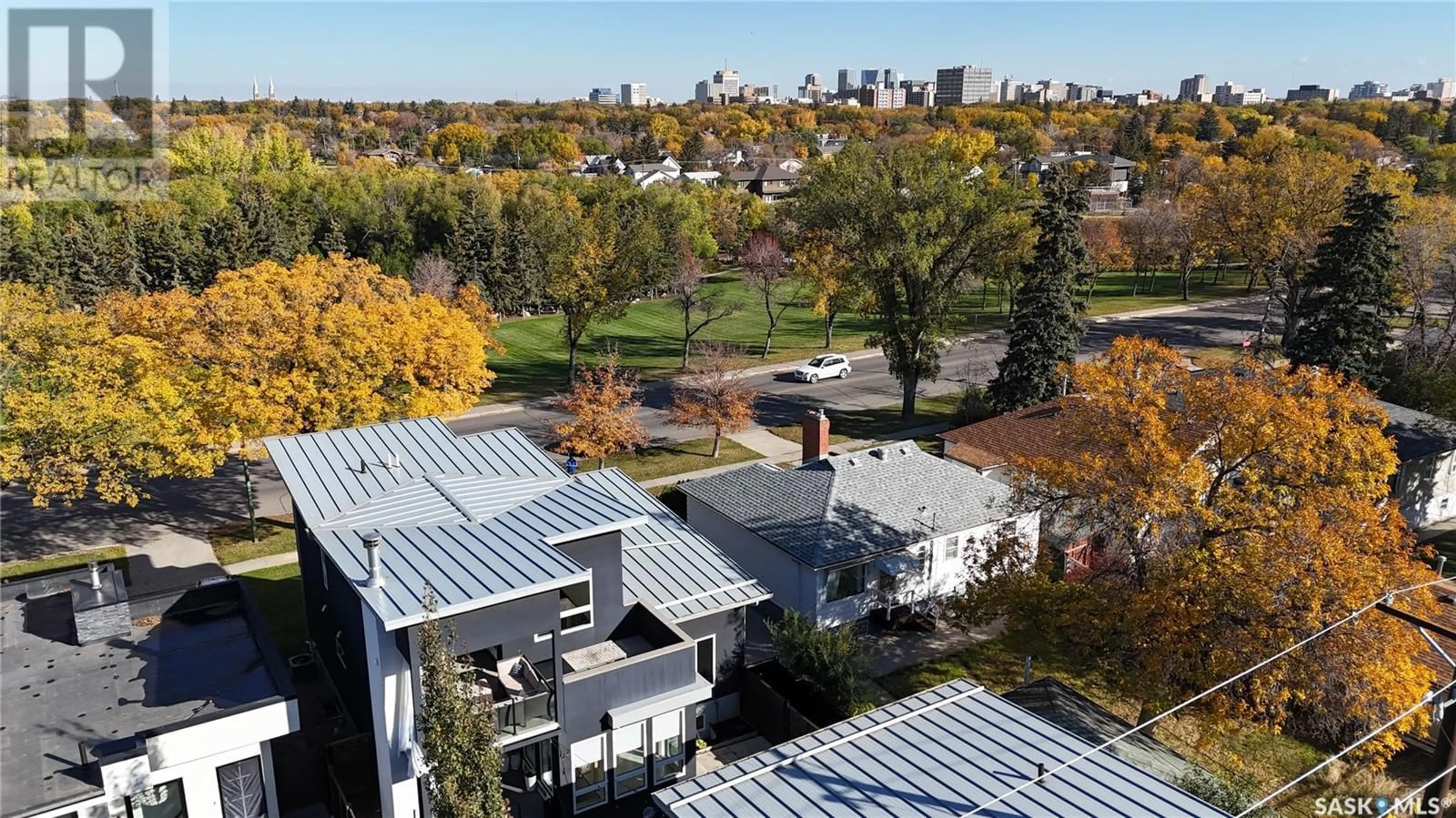 A pic from exterior of the house or condo, the view of city buildings for 3321 Regina AVENUE, Regina Saskatchewan S4S0H3