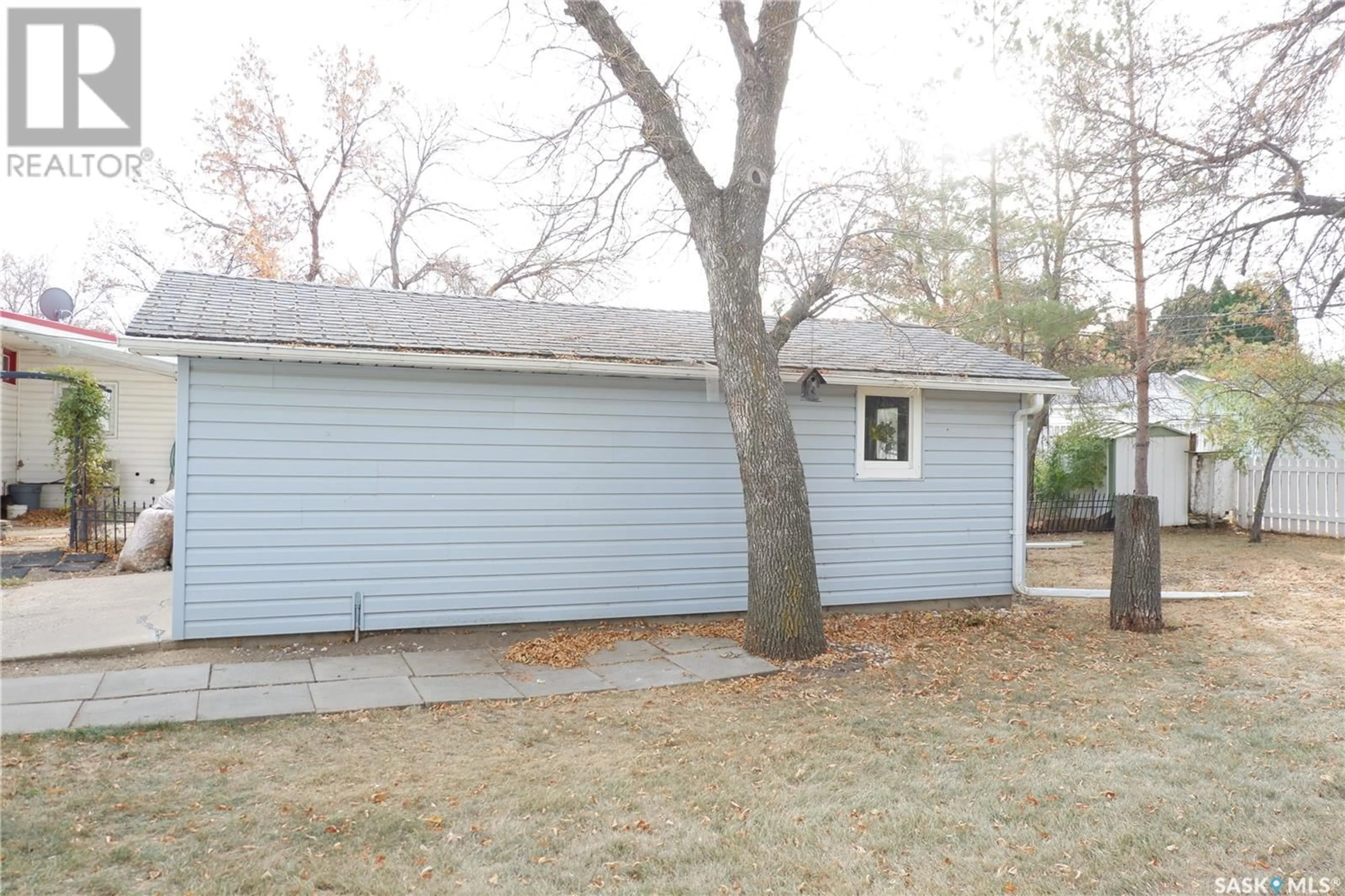 Shed for 716 4th STREET E, Assiniboia Saskatchewan S0H0B0