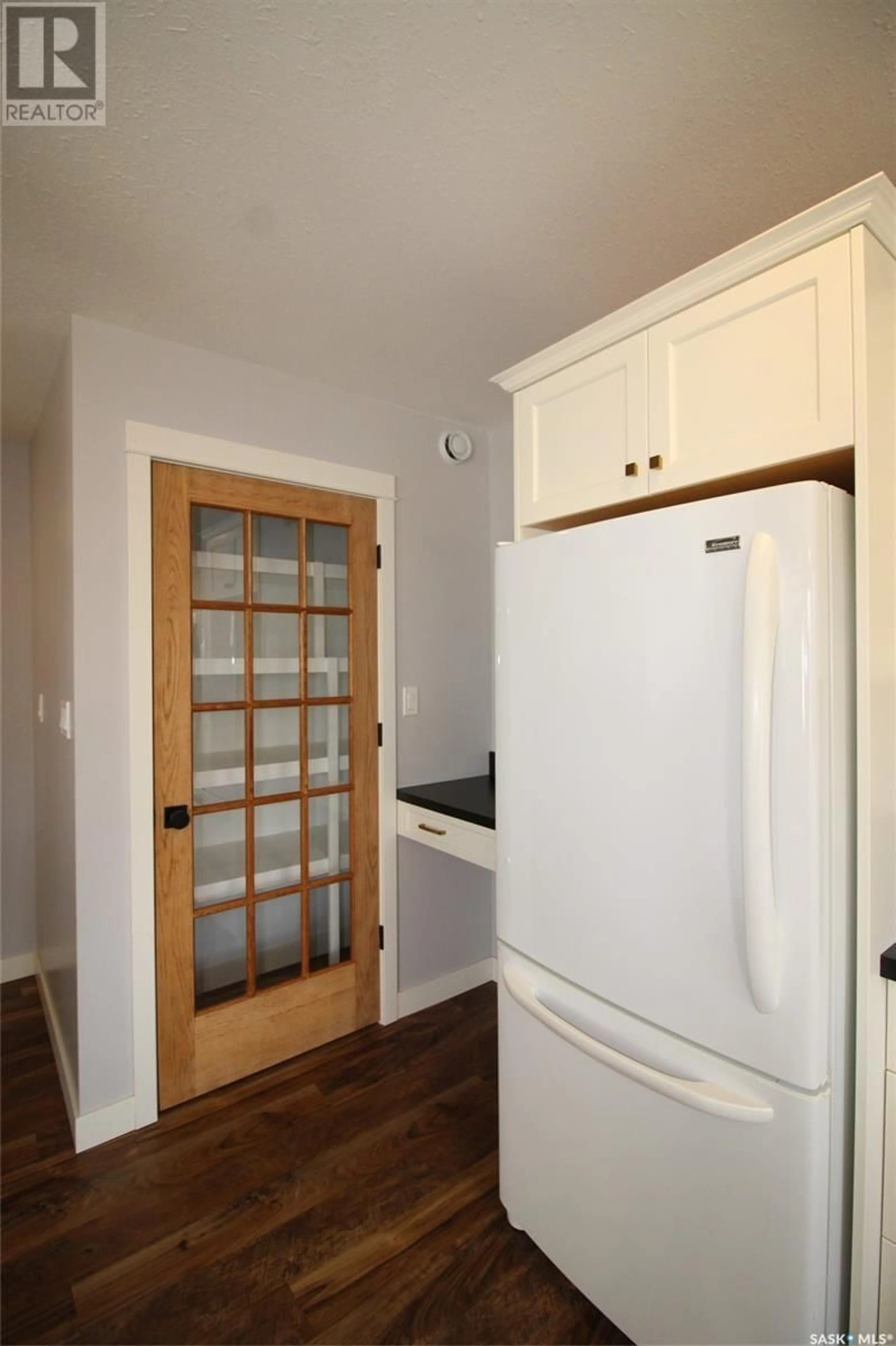Unknown for 209 2ND AVENUE, Shaunavon Saskatchewan S0N2M0