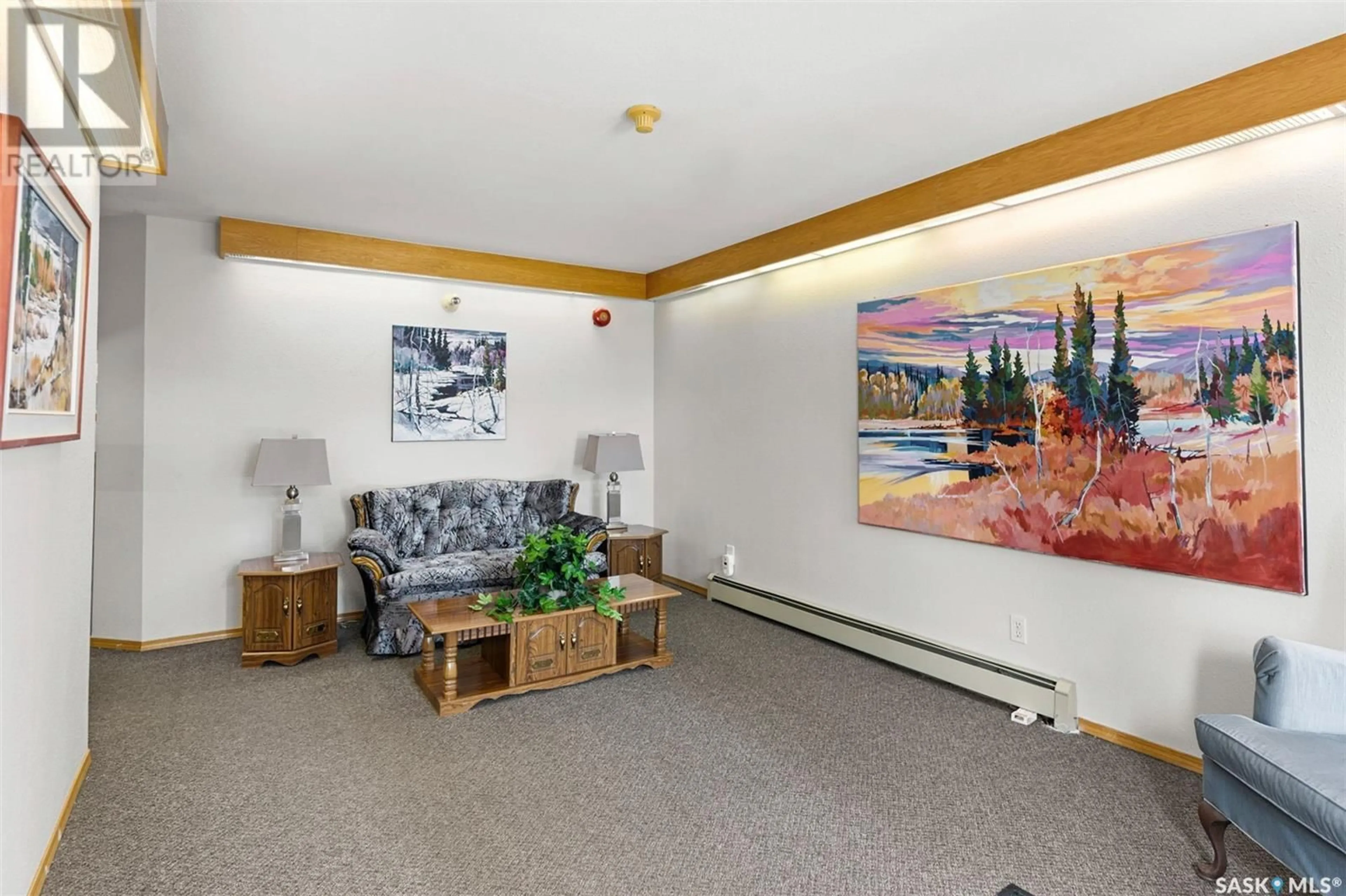 Indoor lobby, carpet floors for 101 214 Ross AVENUE, Dalmeny Saskatchewan S0K1E0