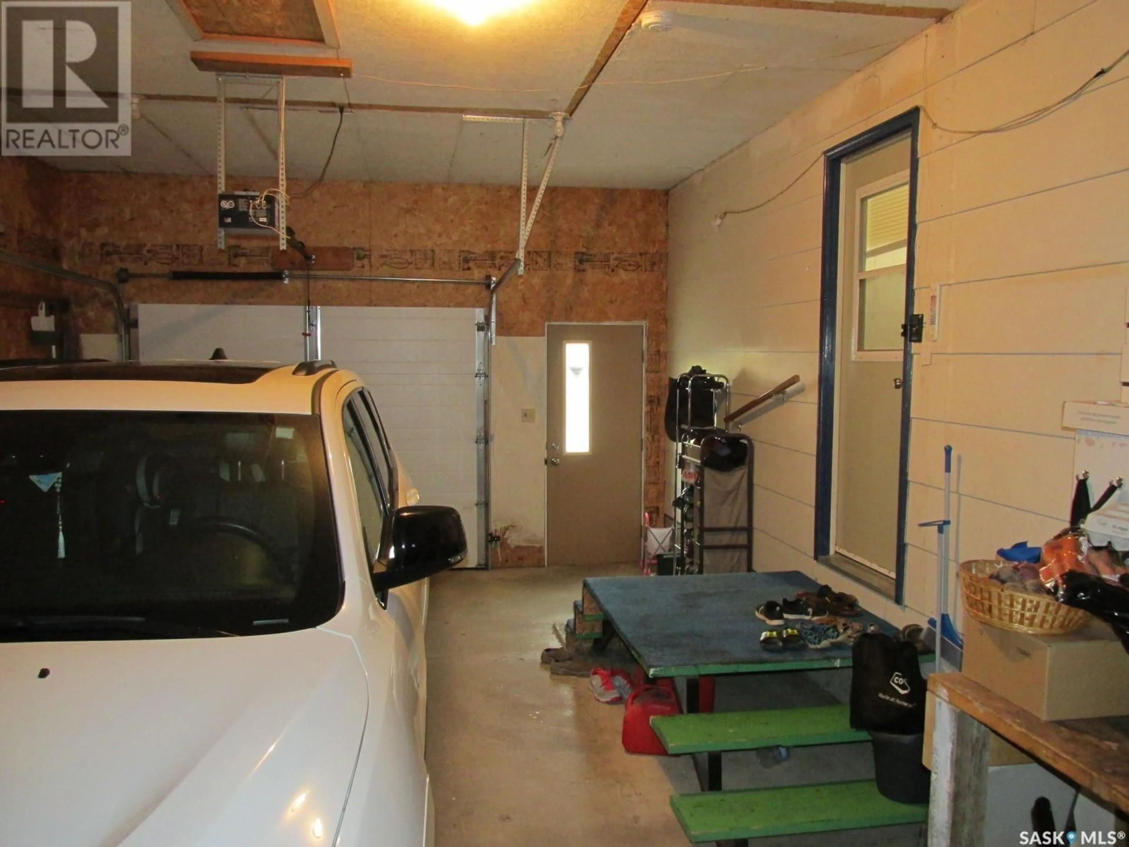 Indoor garage, cement floor for 322 6th AVENUE W, Nipawin Saskatchewan S0E1E0