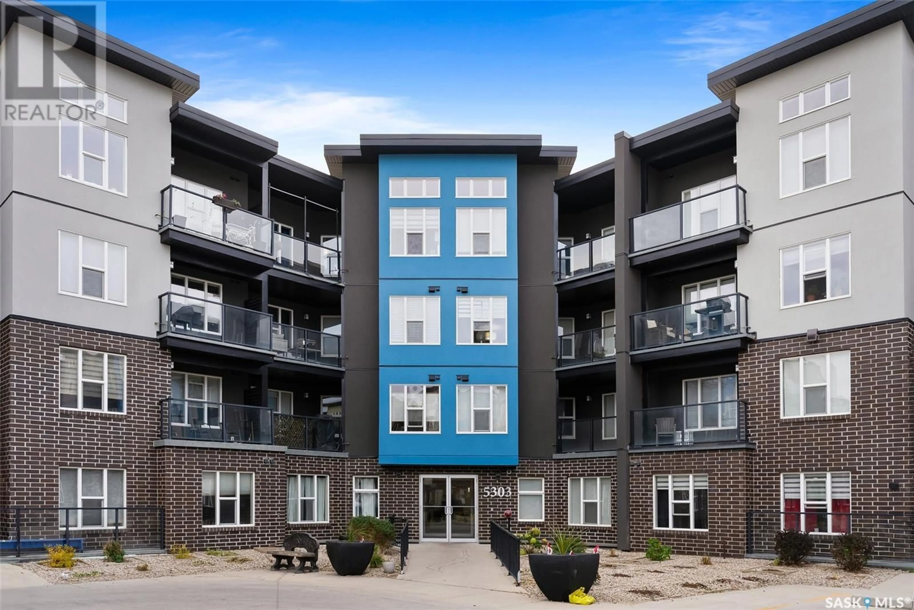 A pic from exterior of the house or condo, the front or back of building for 410 5303 Universal CRESCENT, Regina Saskatchewan S4W0L1