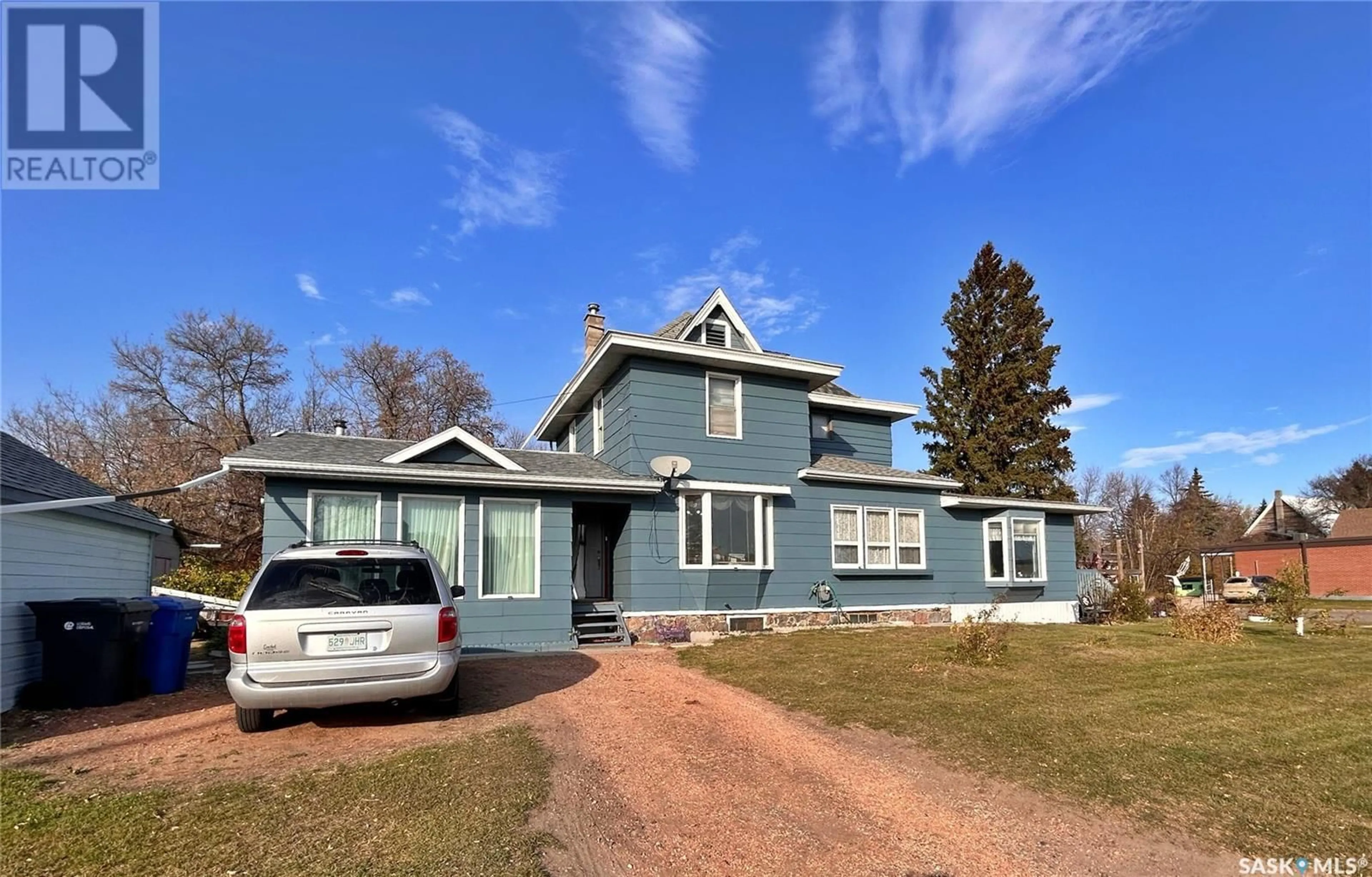 Frontside or backside of a home, cottage for 11 Warren STREET, Redvers Saskatchewan S0C2H0