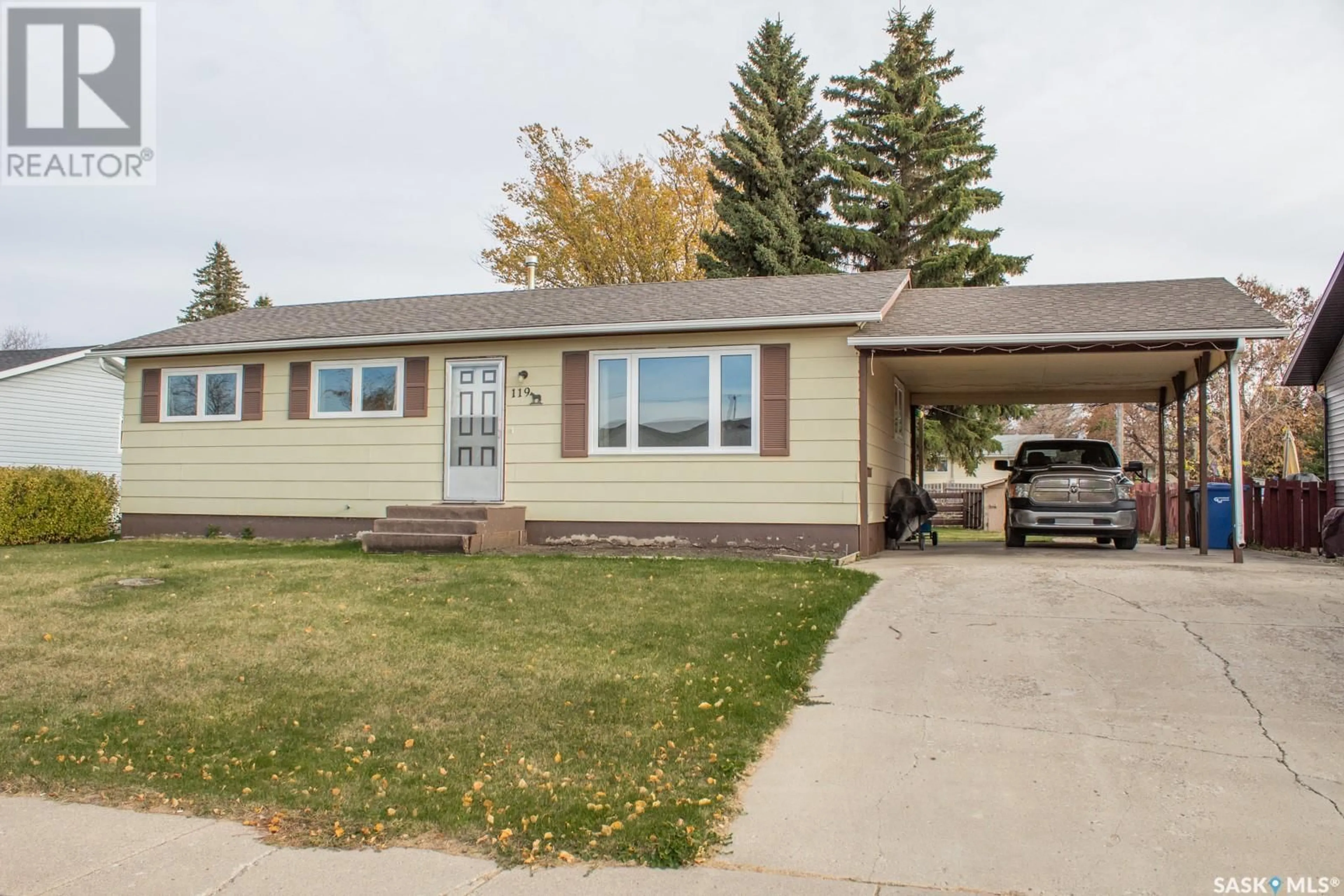 A pic from exterior of the house or condo, the street view for 119 Kennedy DRIVE, Melfort Saskatchewan S0E1A0