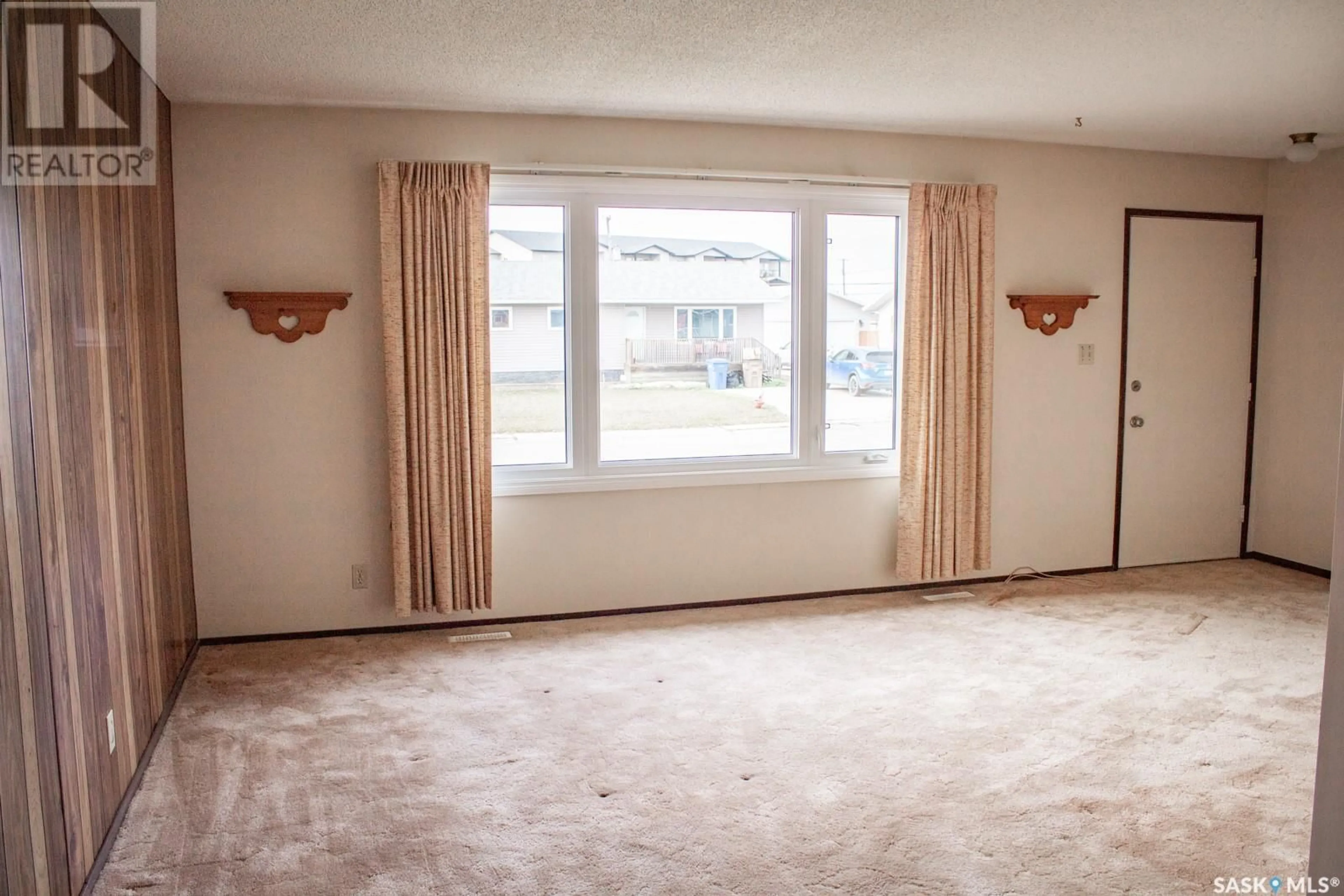 A pic of a room, carpet floors for 119 Kennedy DRIVE, Melfort Saskatchewan S0E1A0