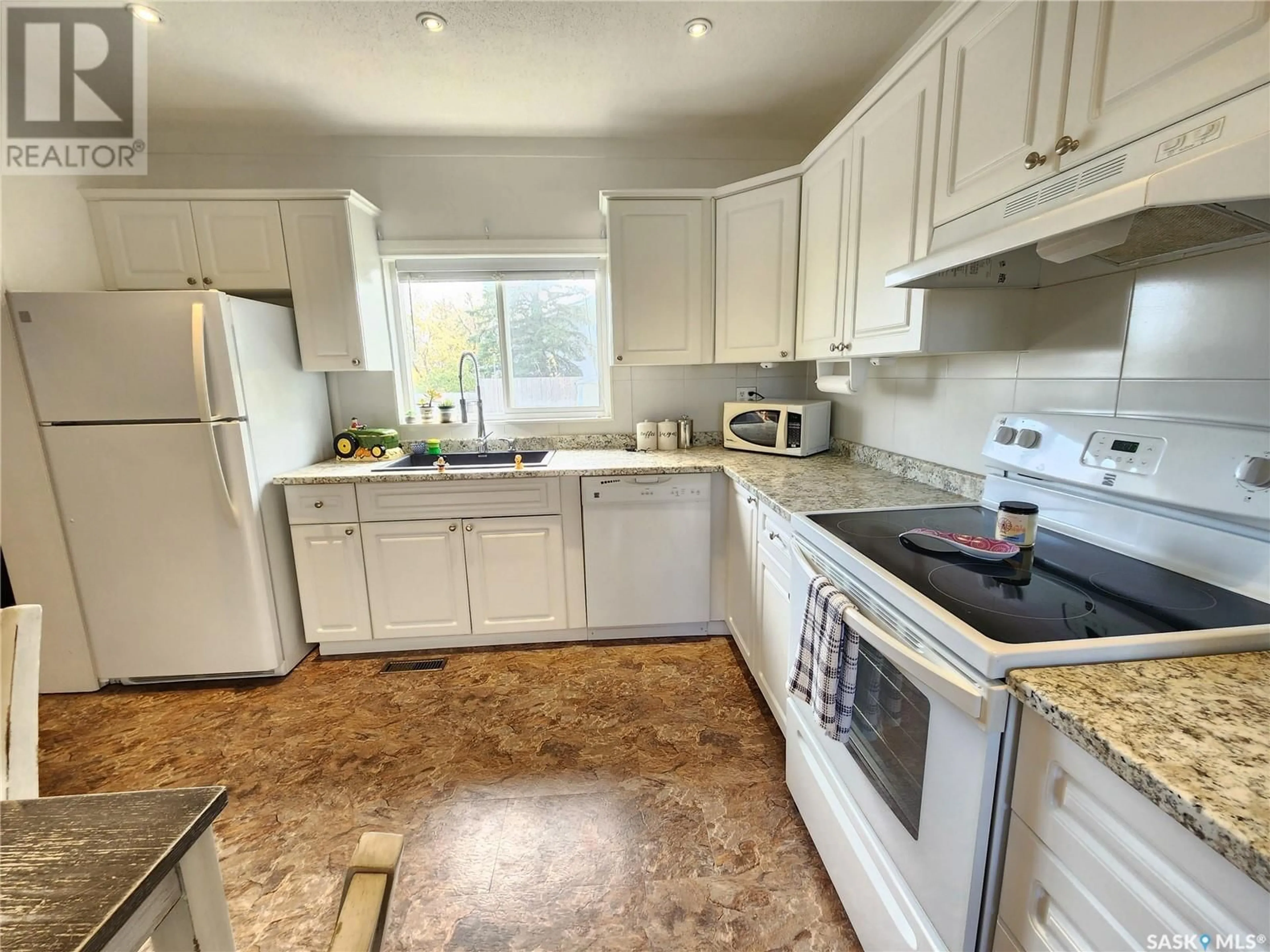 Standard kitchen, ceramic/tile floor for 10 DANTON STREET, Tribune Saskatchewan S0C2M0