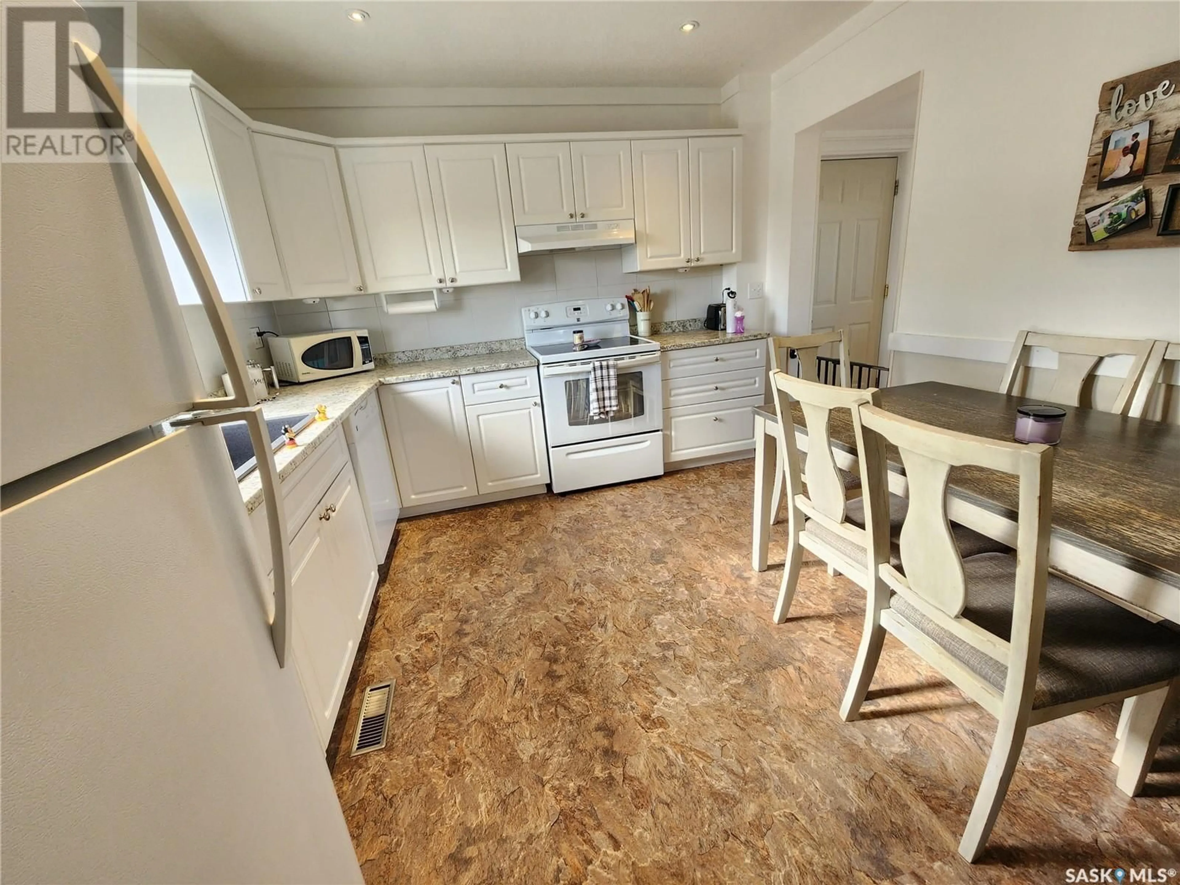 Standard kitchen, unknown for 10 DANTON STREET, Tribune Saskatchewan S0C2M0