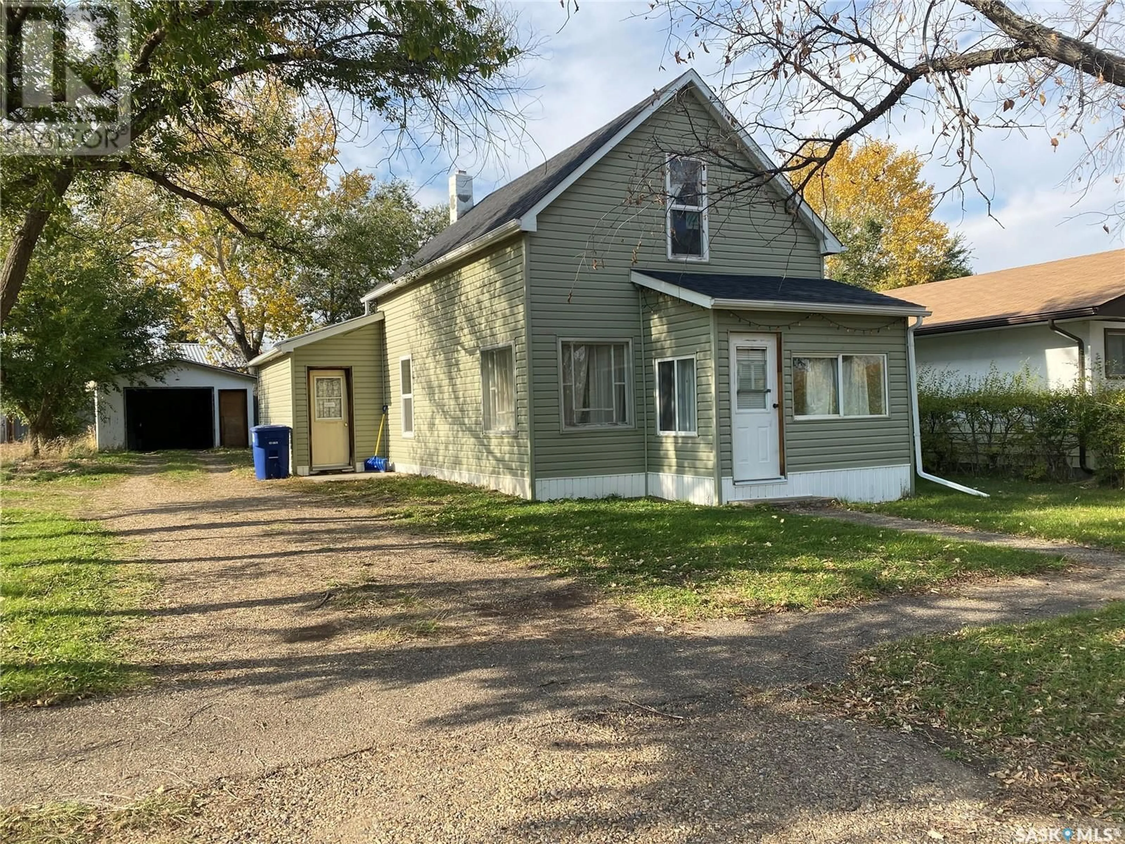 Frontside or backside of a home, cottage for 132 2nd STREET E, Ponteix Saskatchewan S0N1Z0