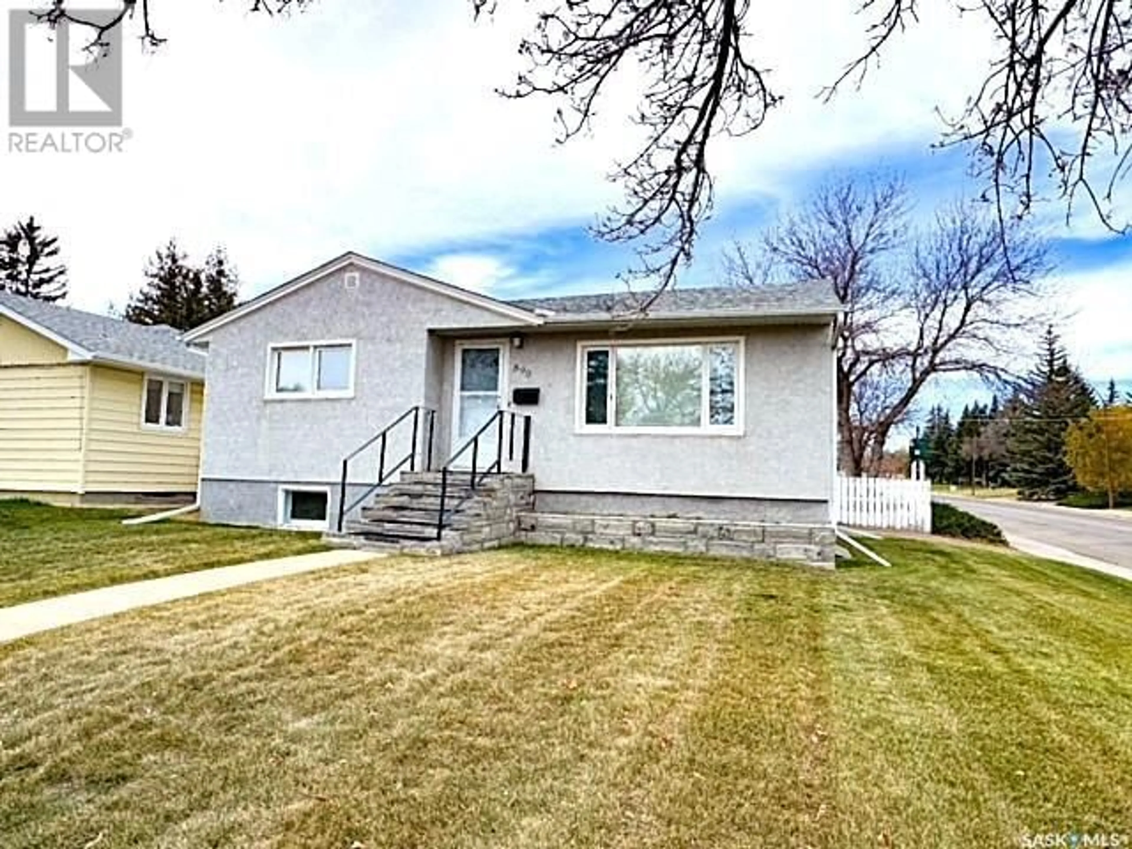 Frontside or backside of a home, cottage for 890 9th AVENUE NE, Swift Current Saskatchewan S9H2S7