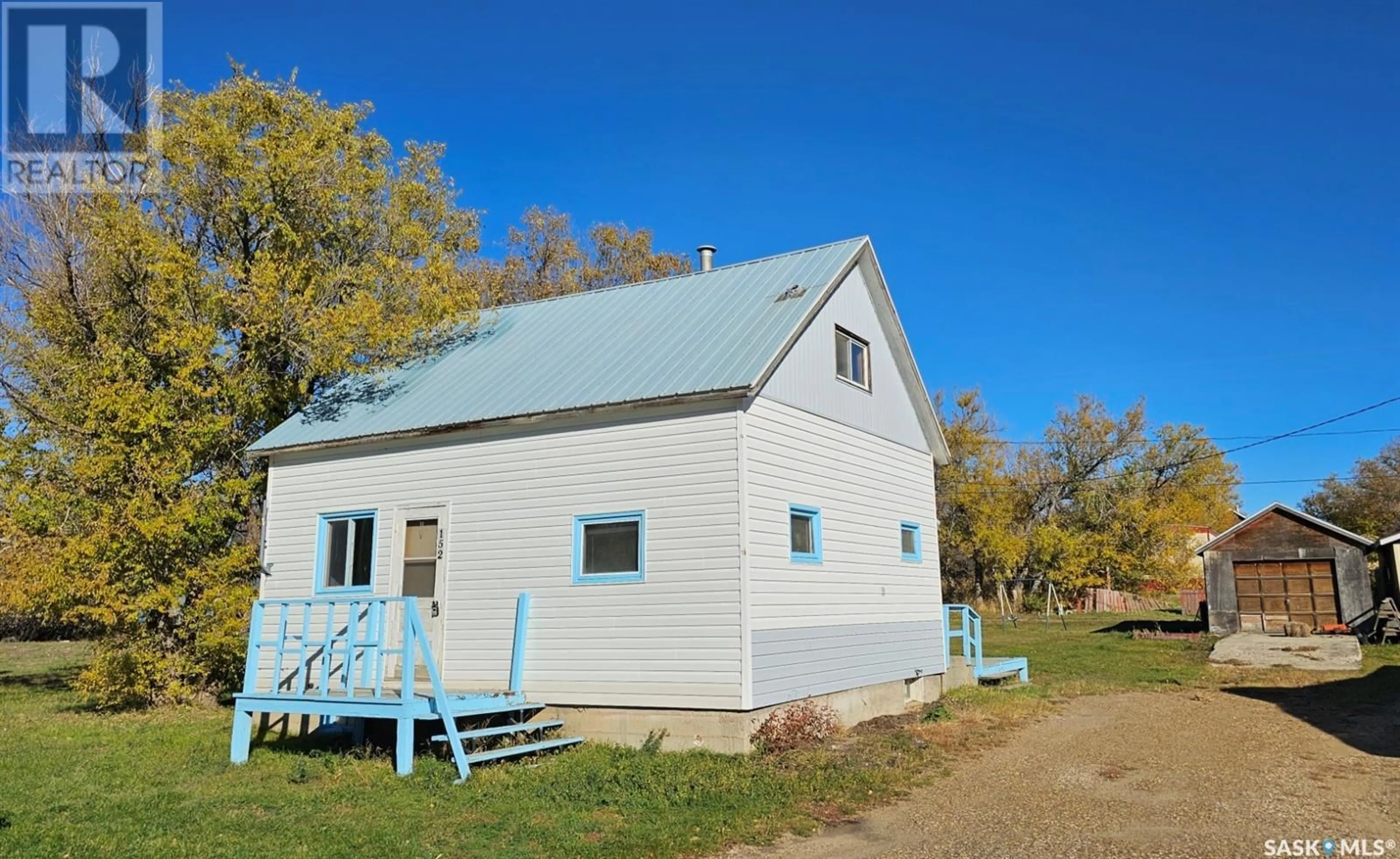 A pic from exterior of the house or condo, cottage for 152 1st STREET E, Mankota Saskatchewan S0H2W0