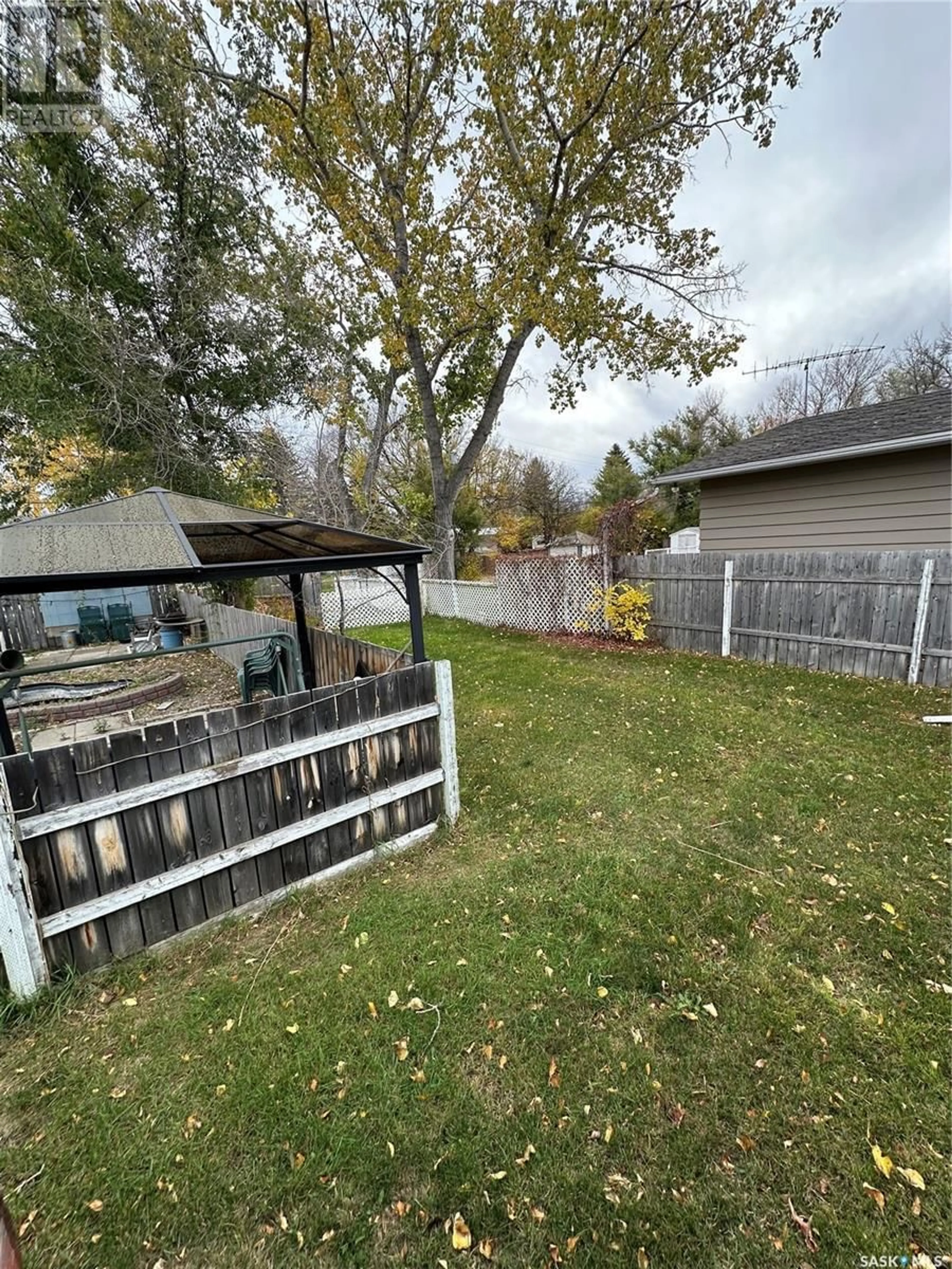 Shed for 5373 Kings AVENUE, Gull Lake Saskatchewan S0N1A0