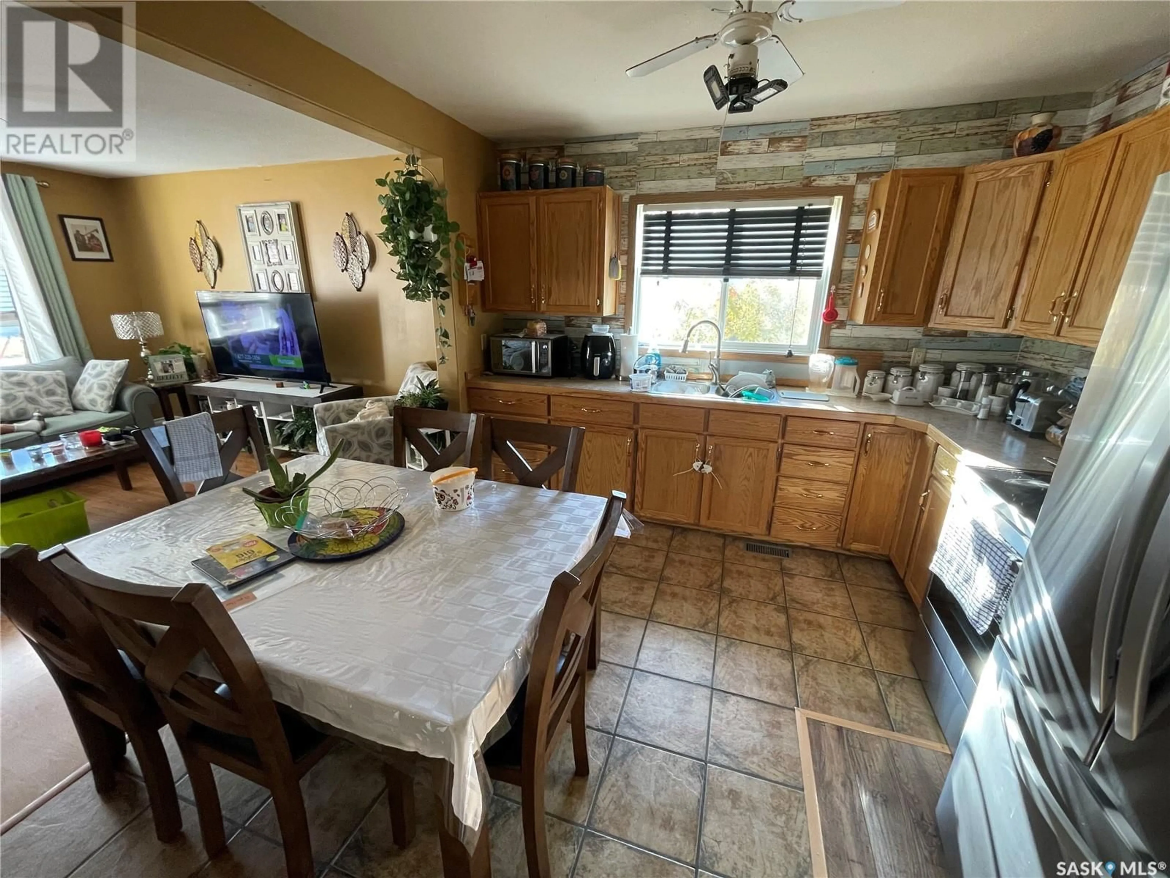 Kitchen, ceramic floors, cottage for 503 2nd STREET W, Meadow Lake Saskatchewan S9X1H8